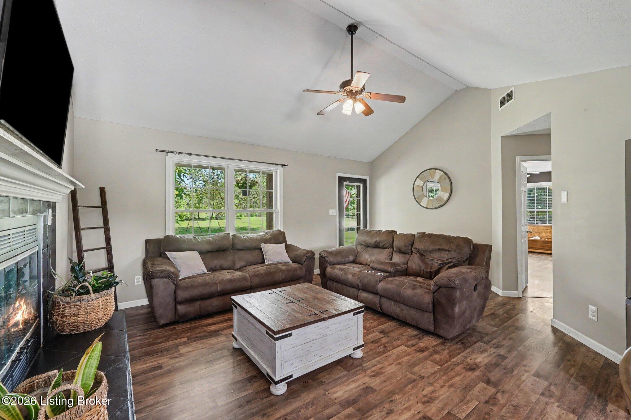 3455 Christianburg Rd Property Photo 5