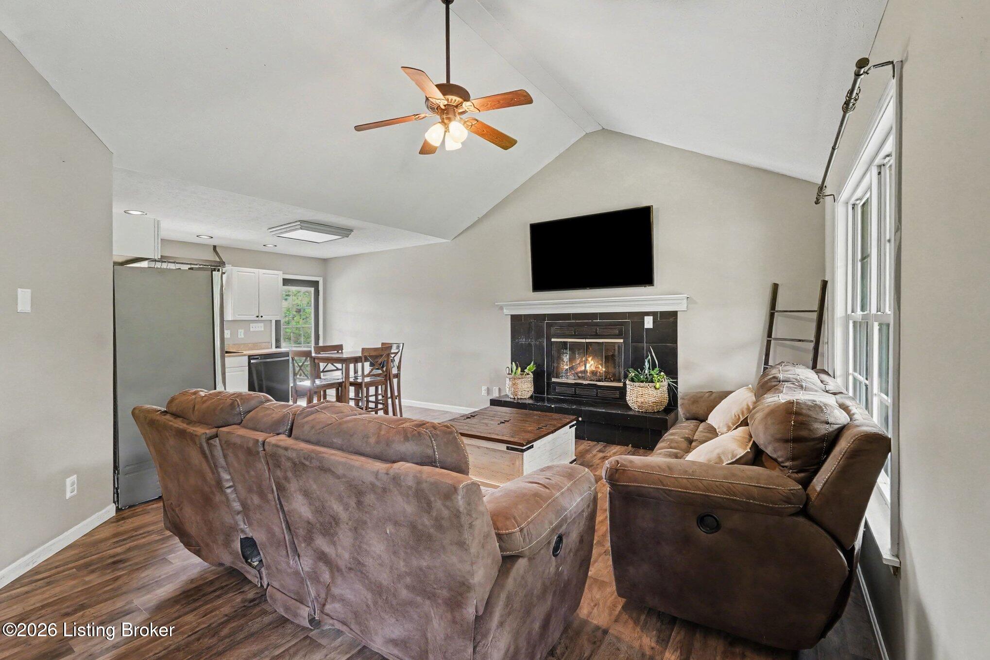 3455 Christianburg Rd Property Photo 6