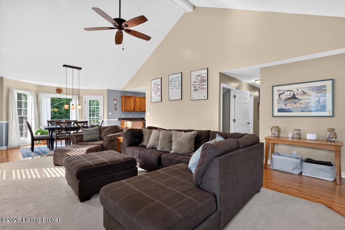 2410 Eastwood Cir Property Photo 6