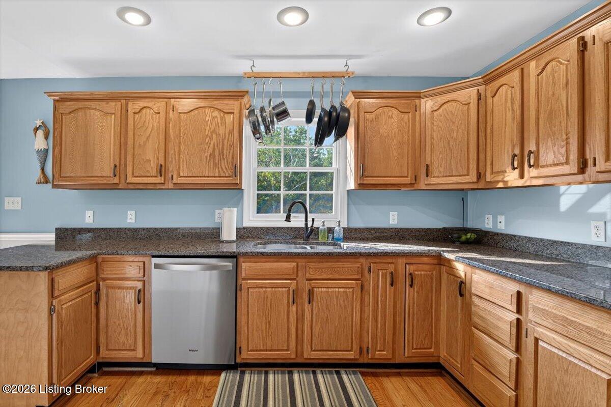 2410 Eastwood Cir Property Photo 13