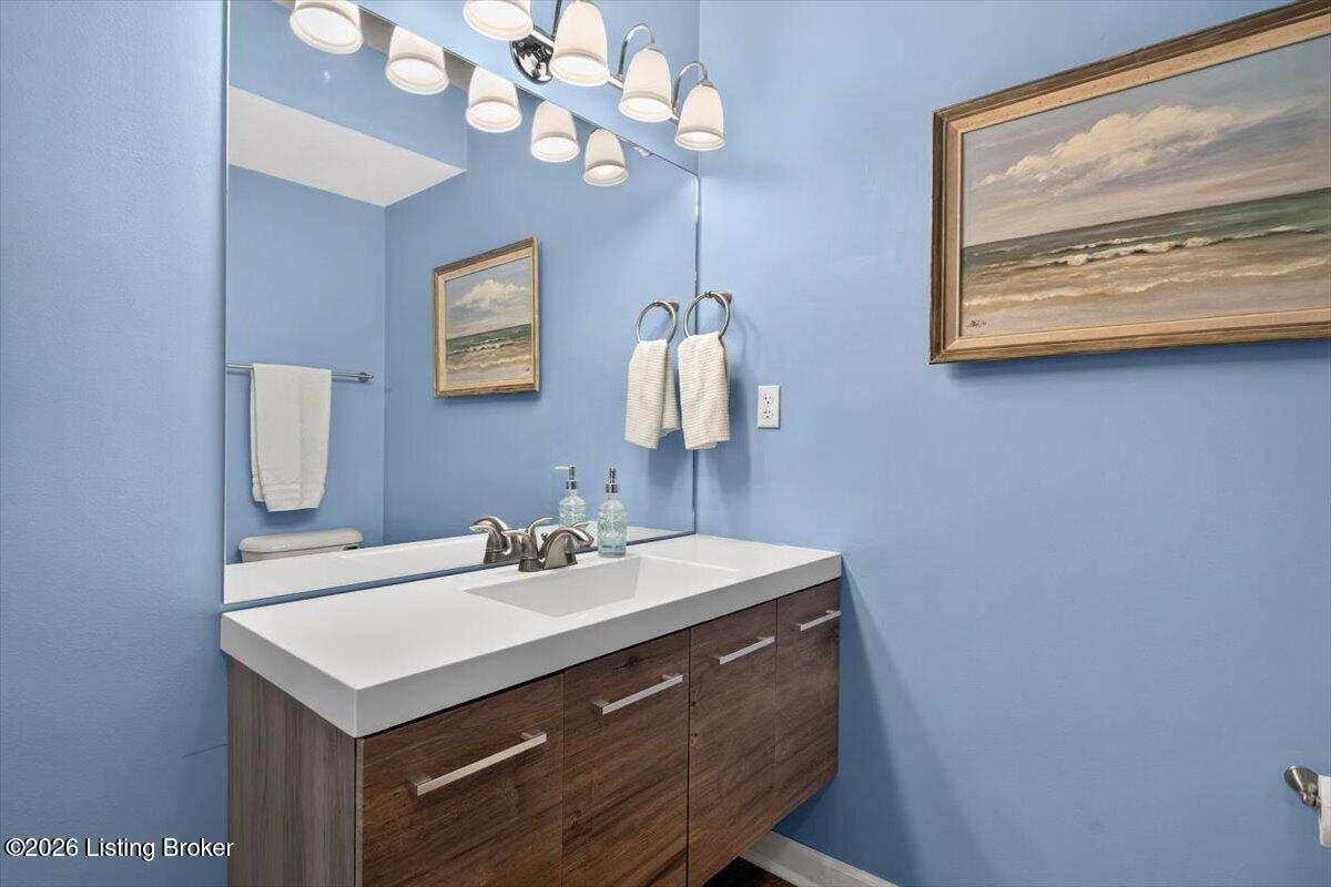 2410 Eastwood Cir Property Photo 31