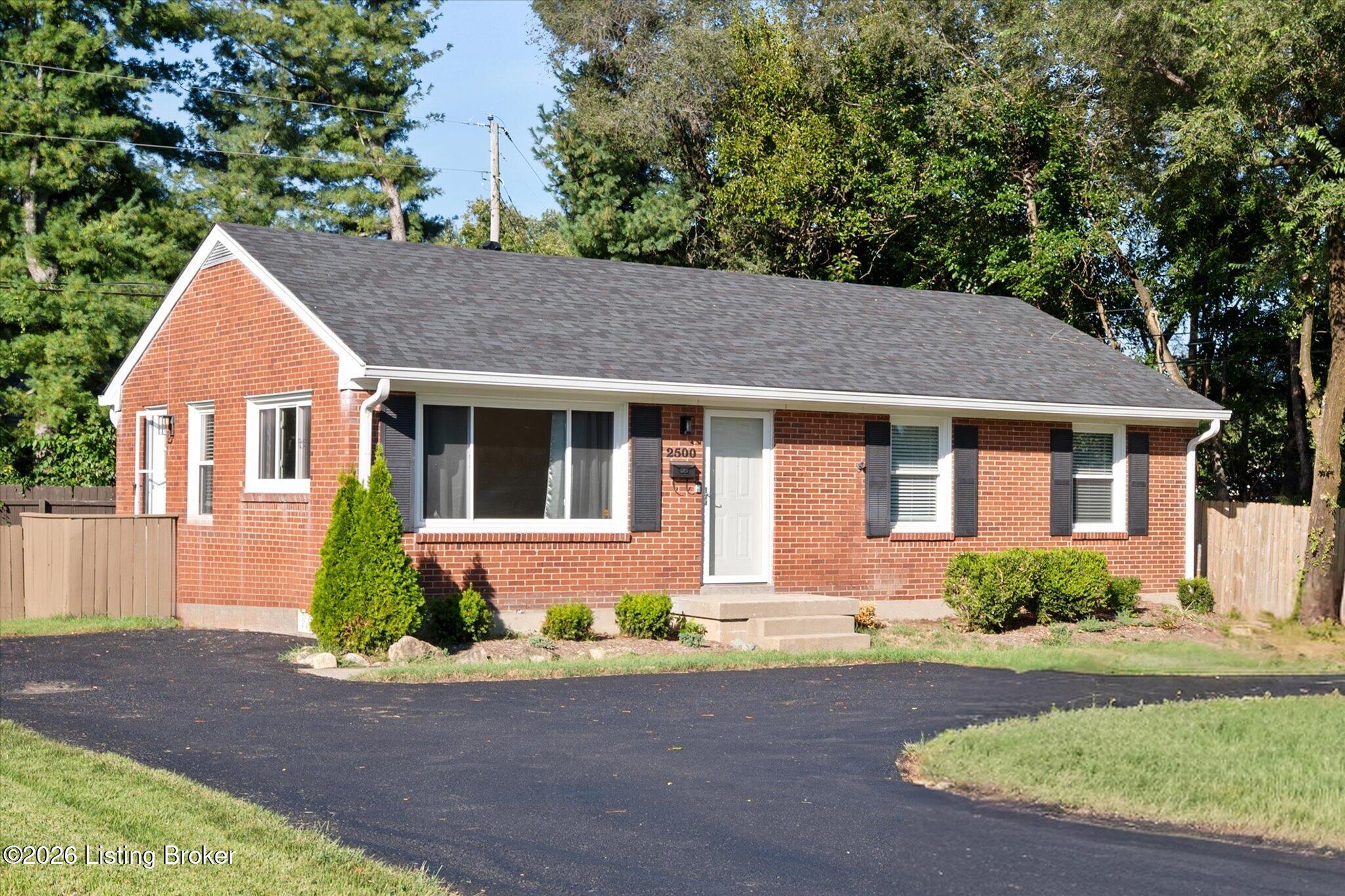 2500 Browns Ln Property Photo 1