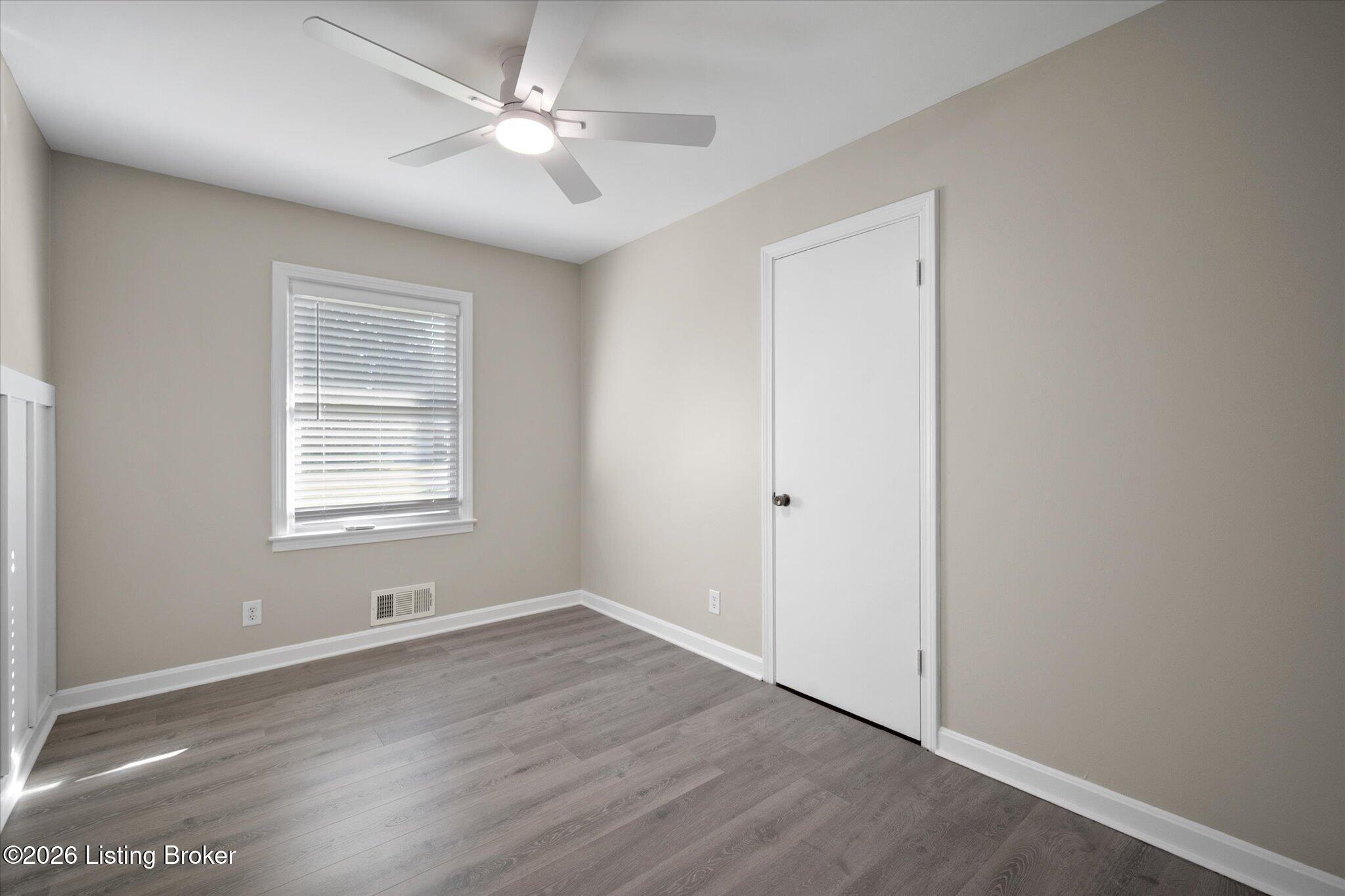 2500 Browns Ln Property Photo 8
