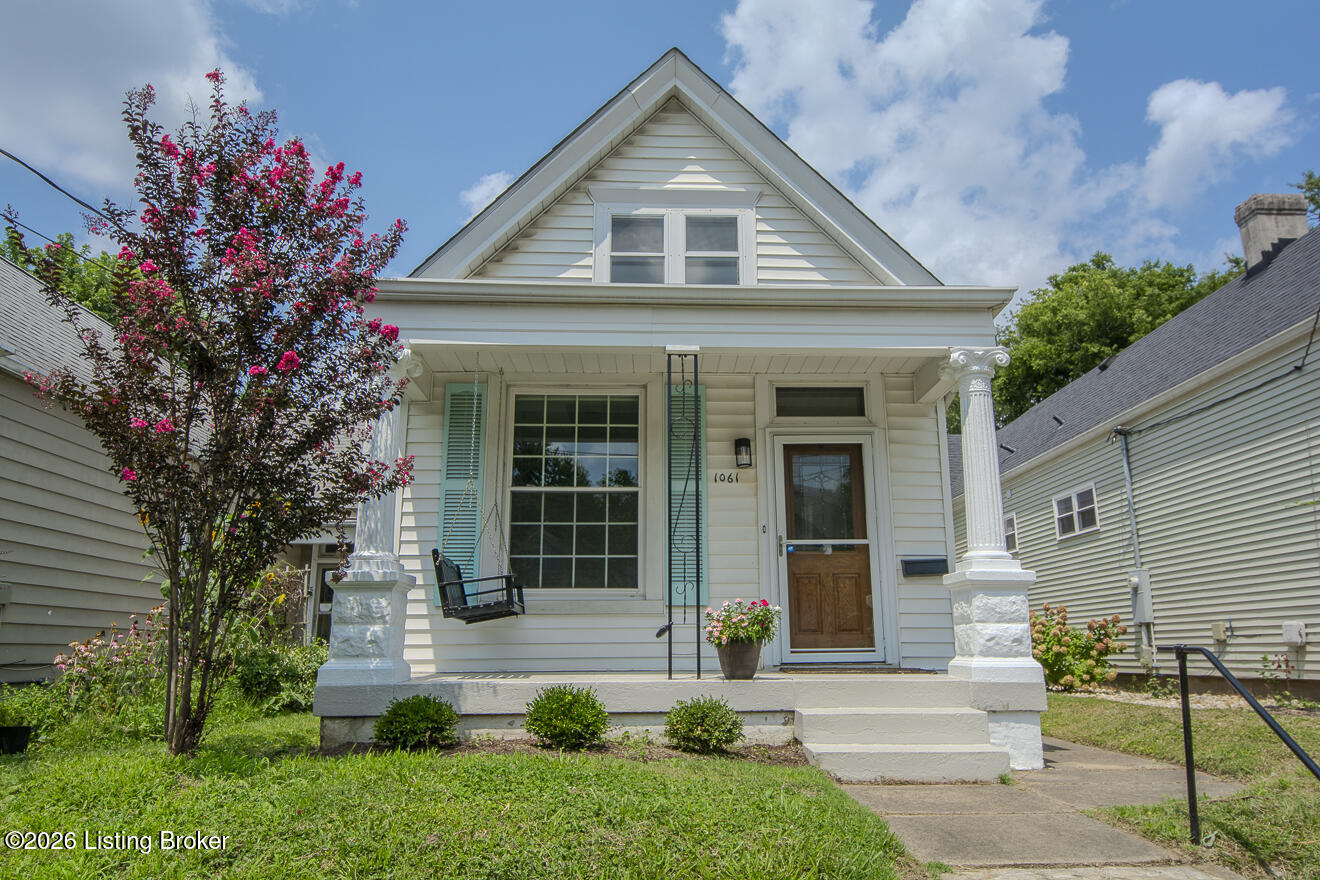 1061 E Kentucky St Property Photo 2
