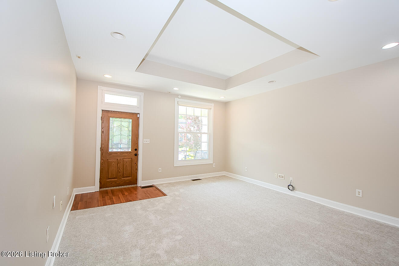 1061 E Kentucky St Property Photo 3
