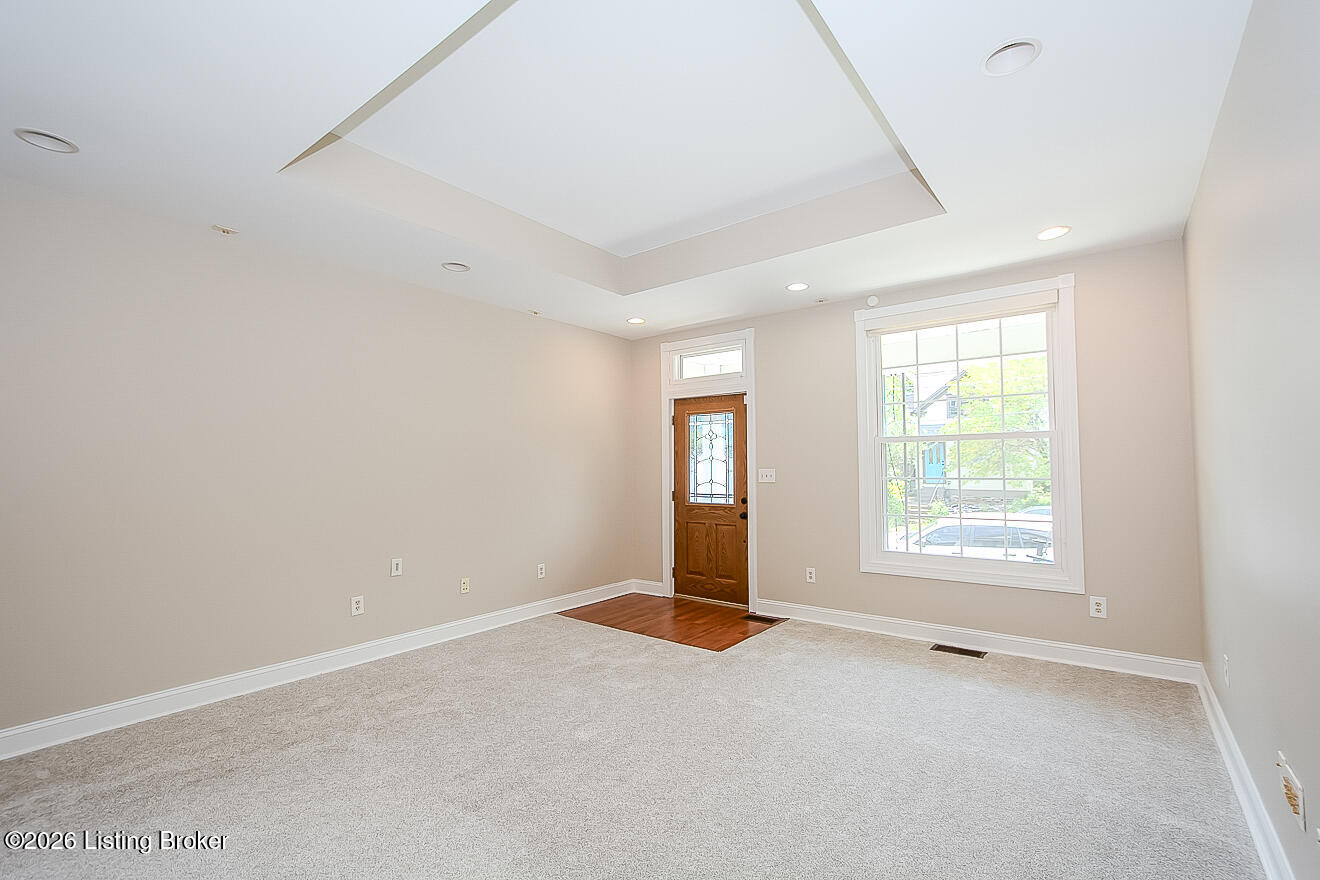 1061 E Kentucky St Property Photo 4