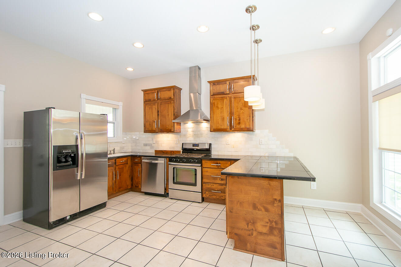 1061 E Kentucky St Property Photo 11