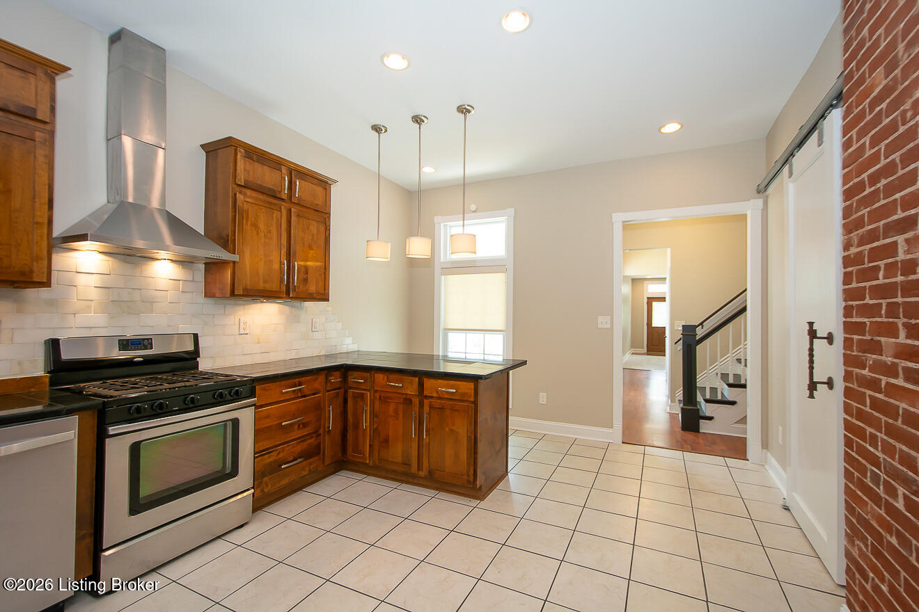 1061 E Kentucky St Property Photo 13