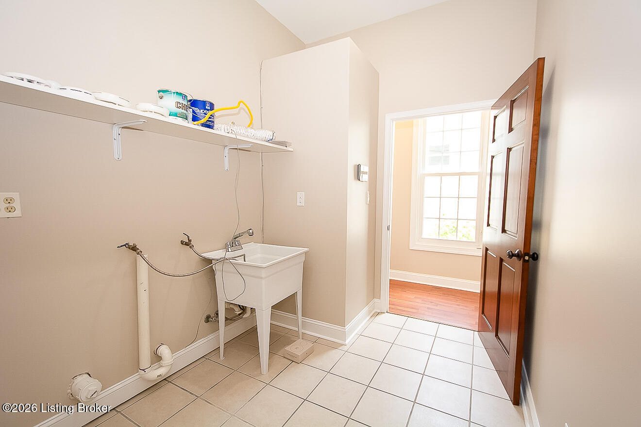 1061 E Kentucky St Property Photo 19