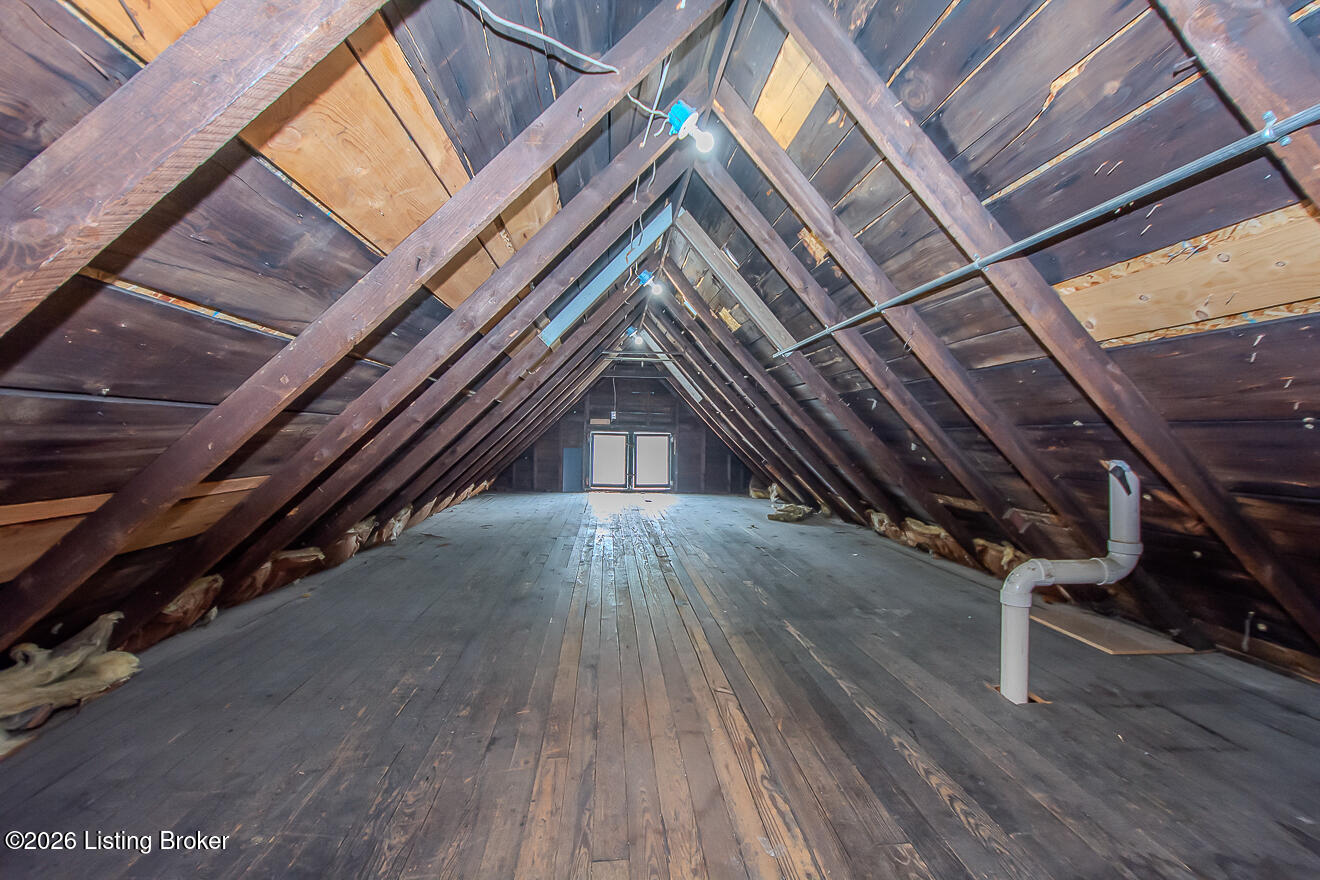 1061 E Kentucky St Property Photo 40