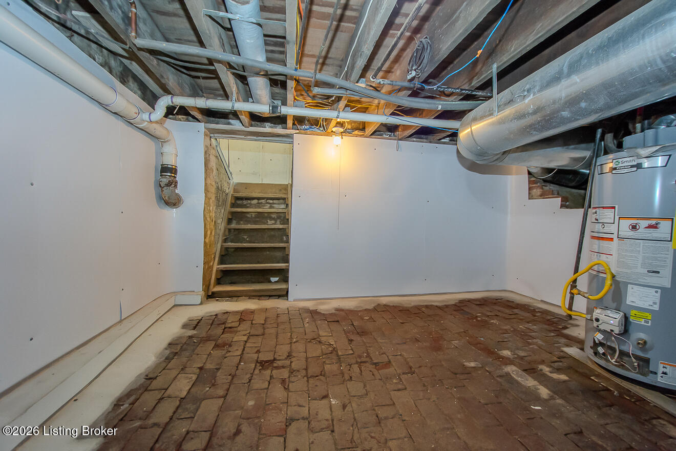 1061 E Kentucky St Property Photo 43