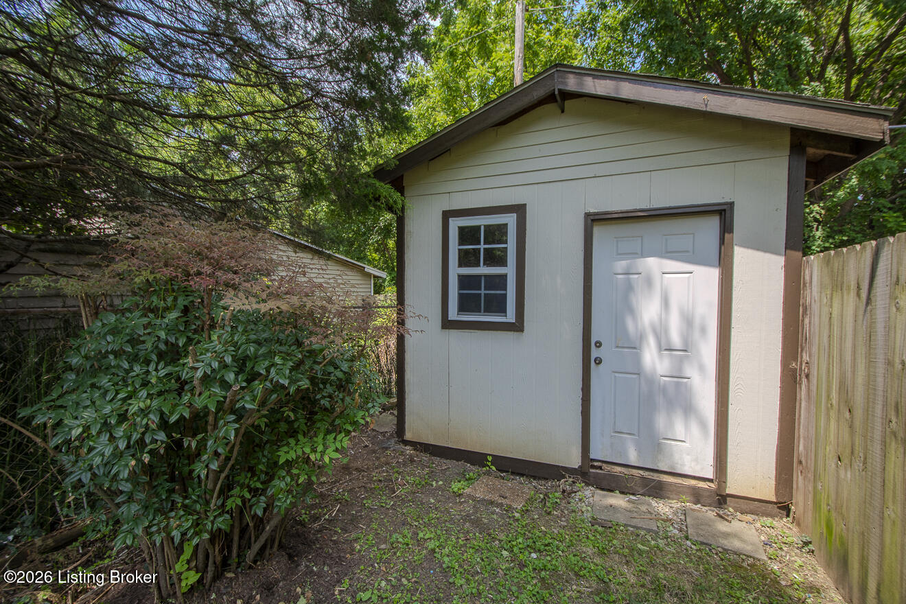 1061 E Kentucky St Property Photo 52