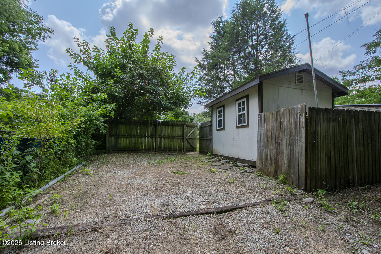1061 E Kentucky St Property Photo 53
