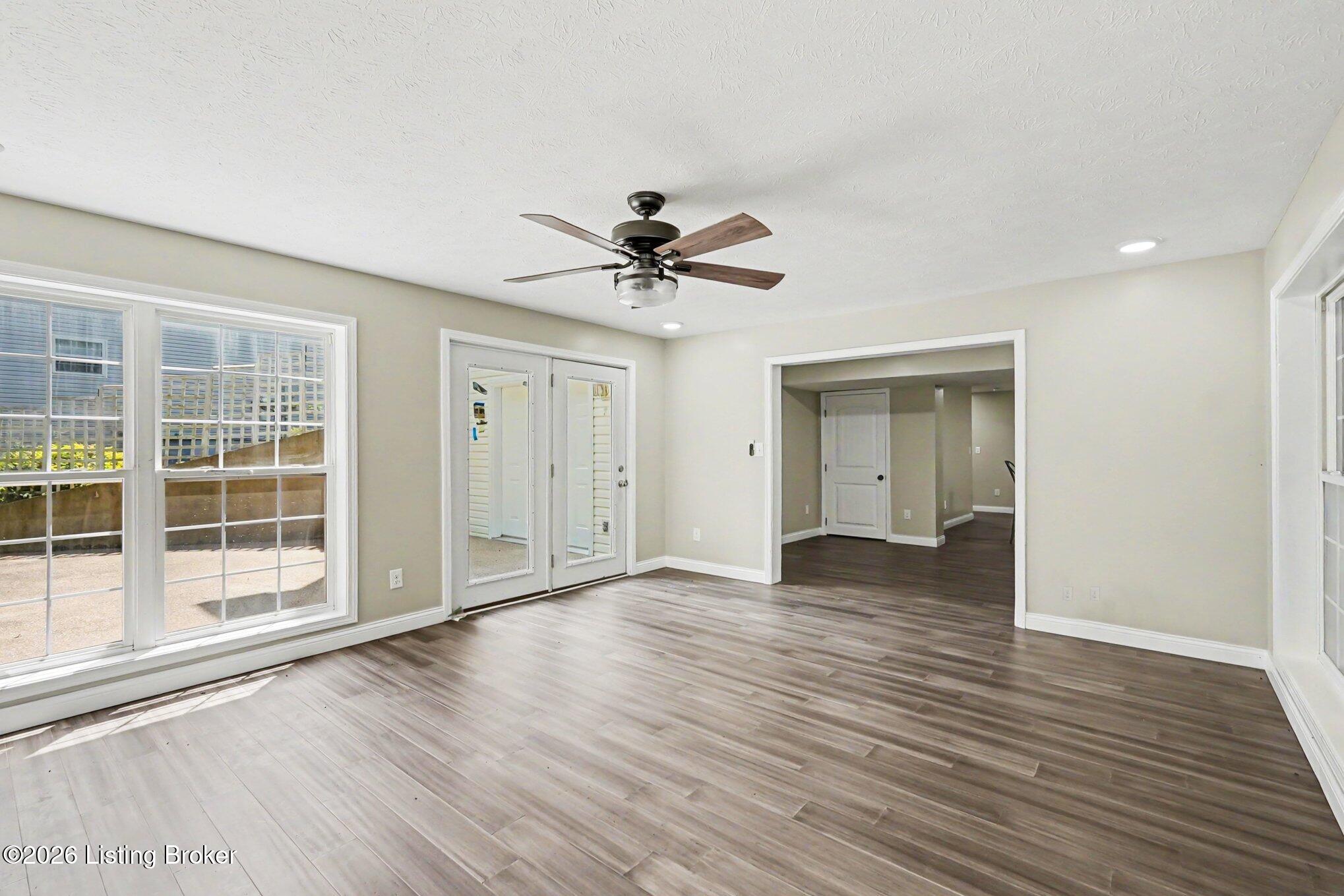 2609 Stonemill Dr Property Photo 34