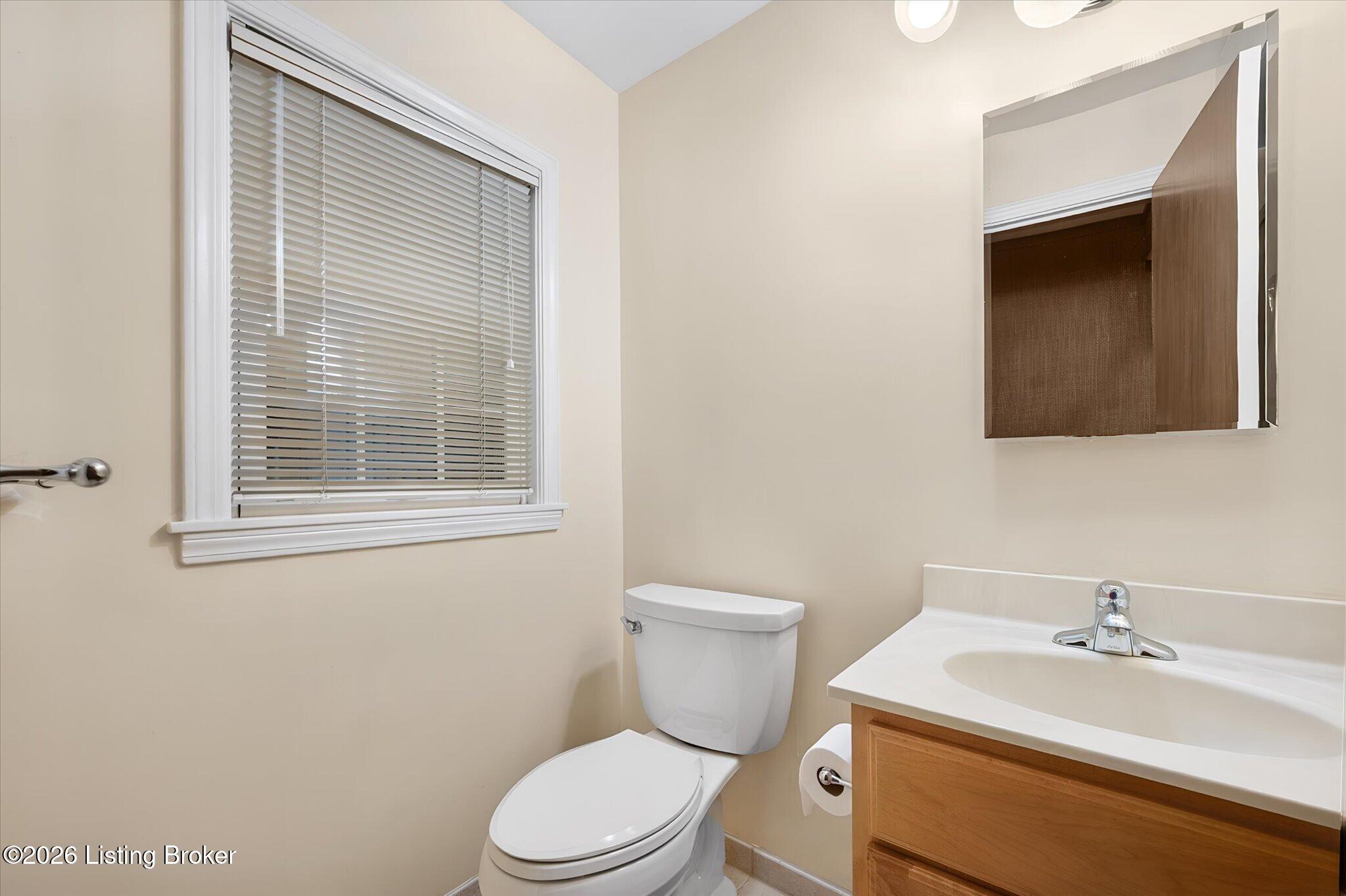 4021 Landside Dr Property Photo 17