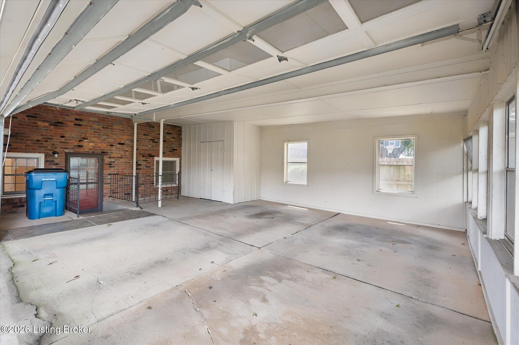 4021 Landside Dr Property Photo 22