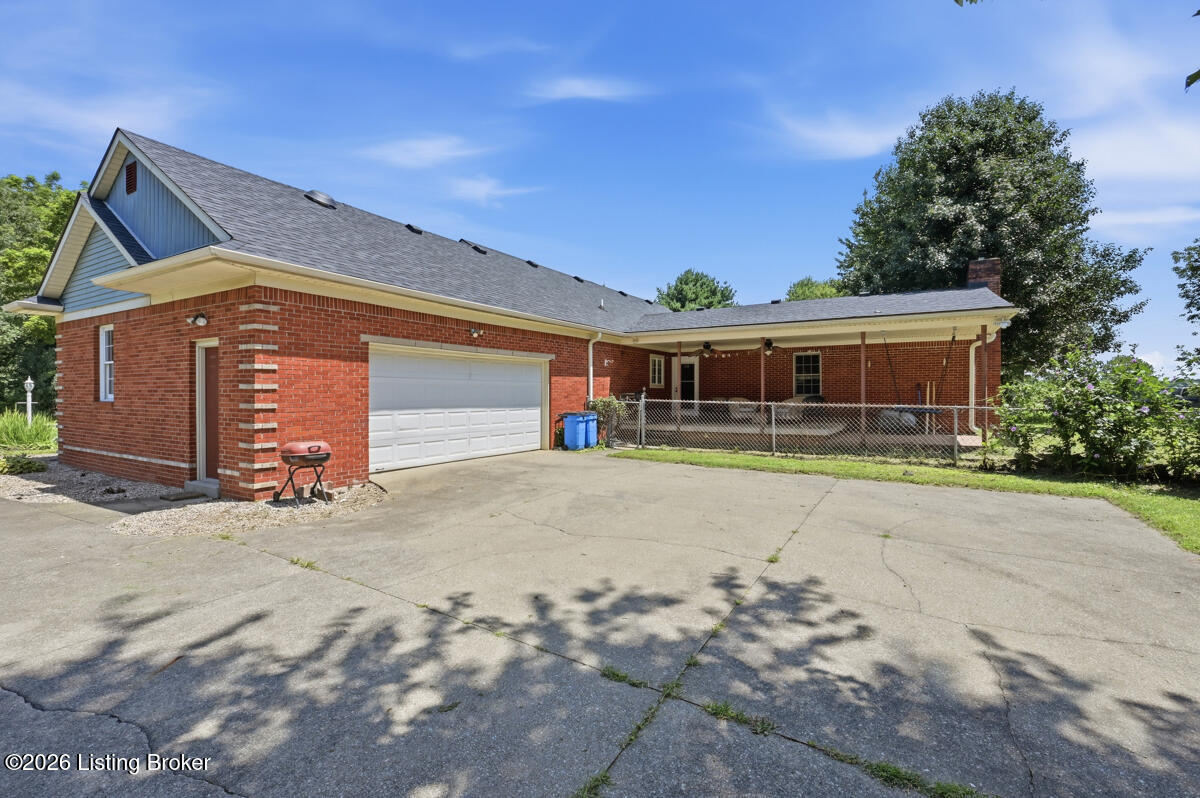 1103 Foxfire Rd Property Photo 2