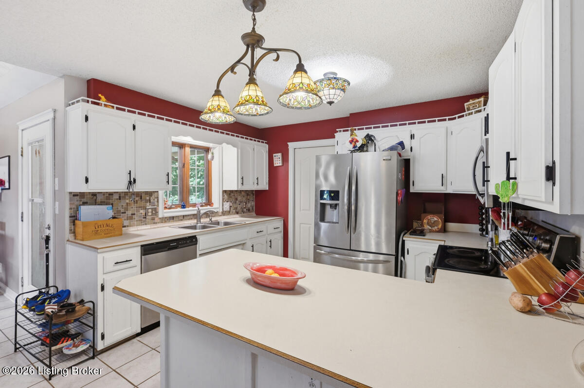 1103 Foxfire Rd Property Photo 11
