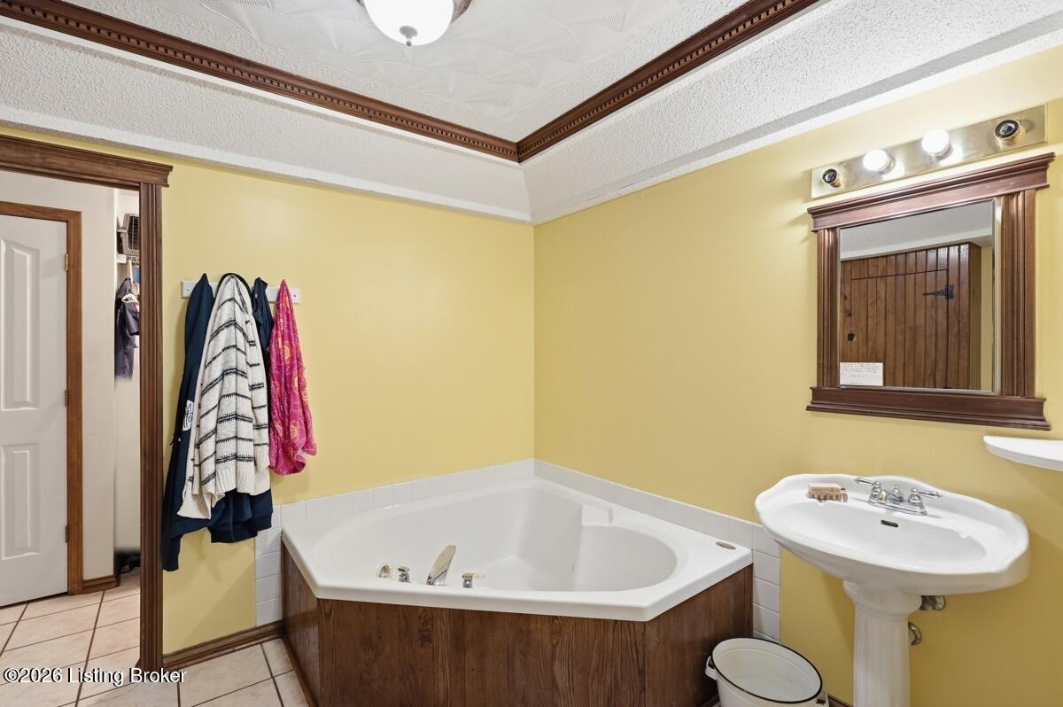1103 Foxfire Rd Property Photo 17