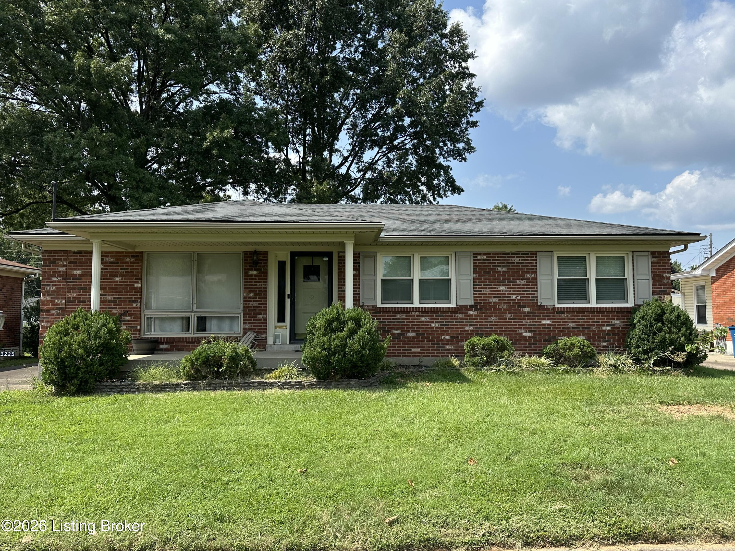 3225 Pomeroy Dr Property Photo 1