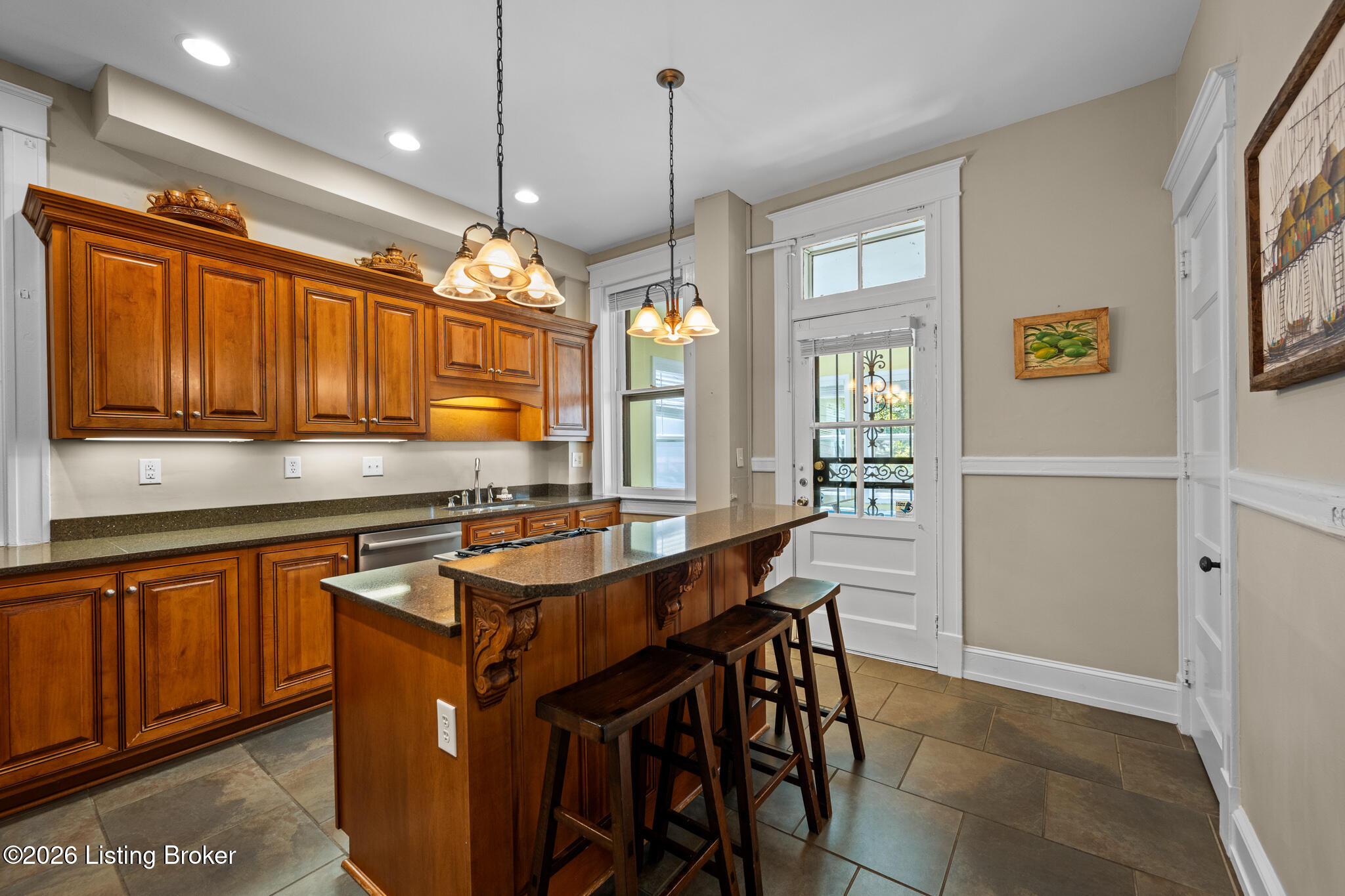2020 Bonnycastle Ave Property Photo 10