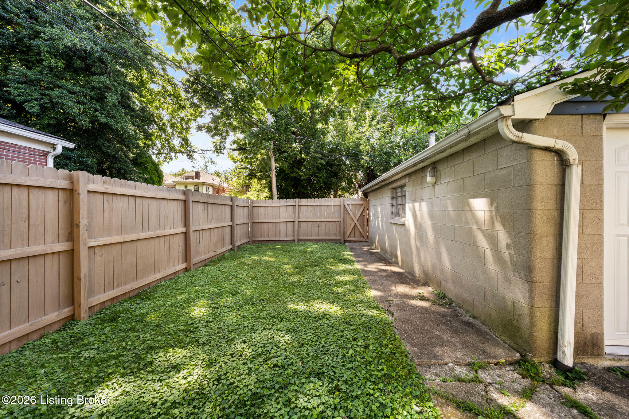 2020 Bonnycastle Ave Property Photo 52