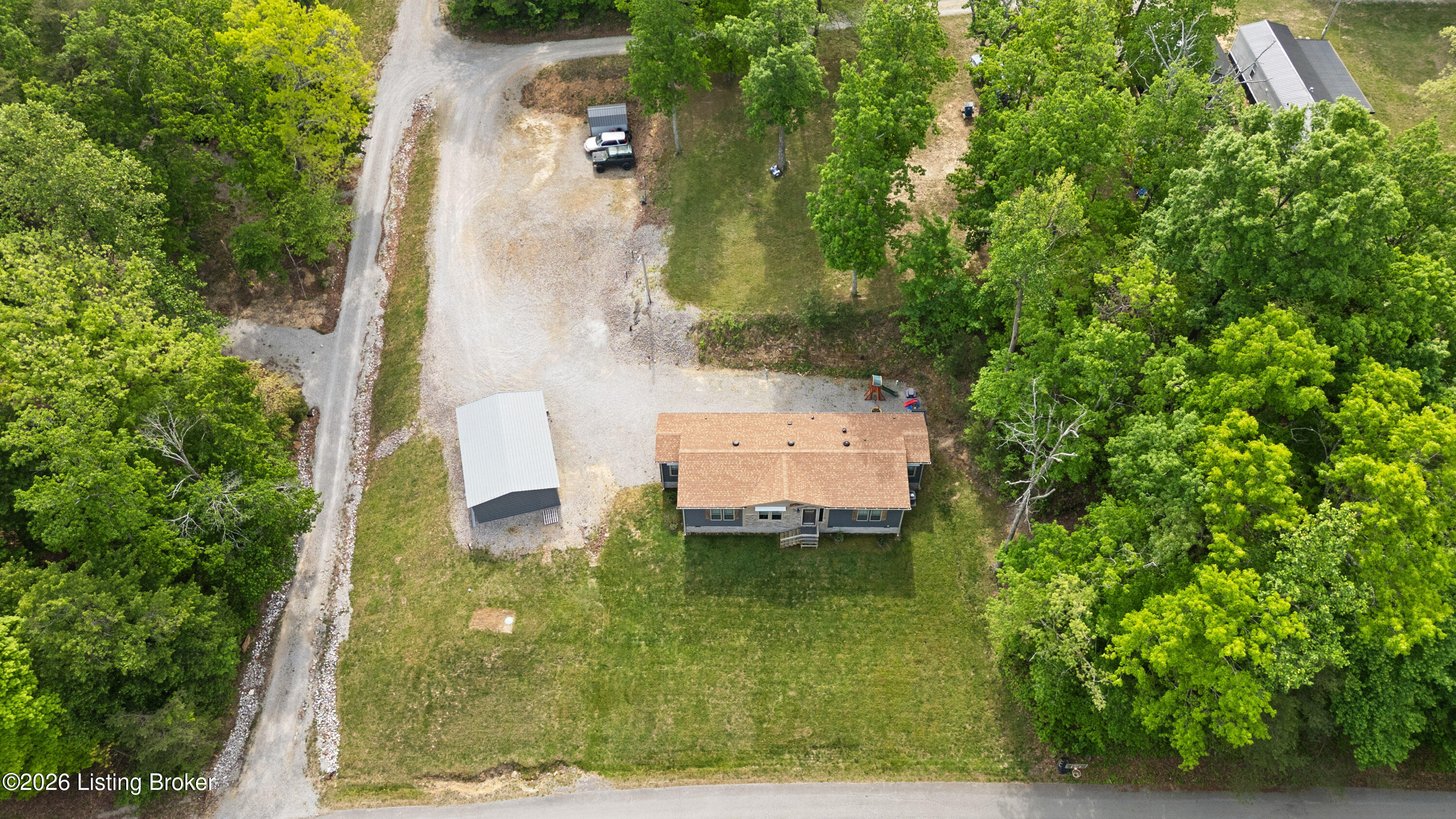 332 Hedge Iron Dr Property Photo 5