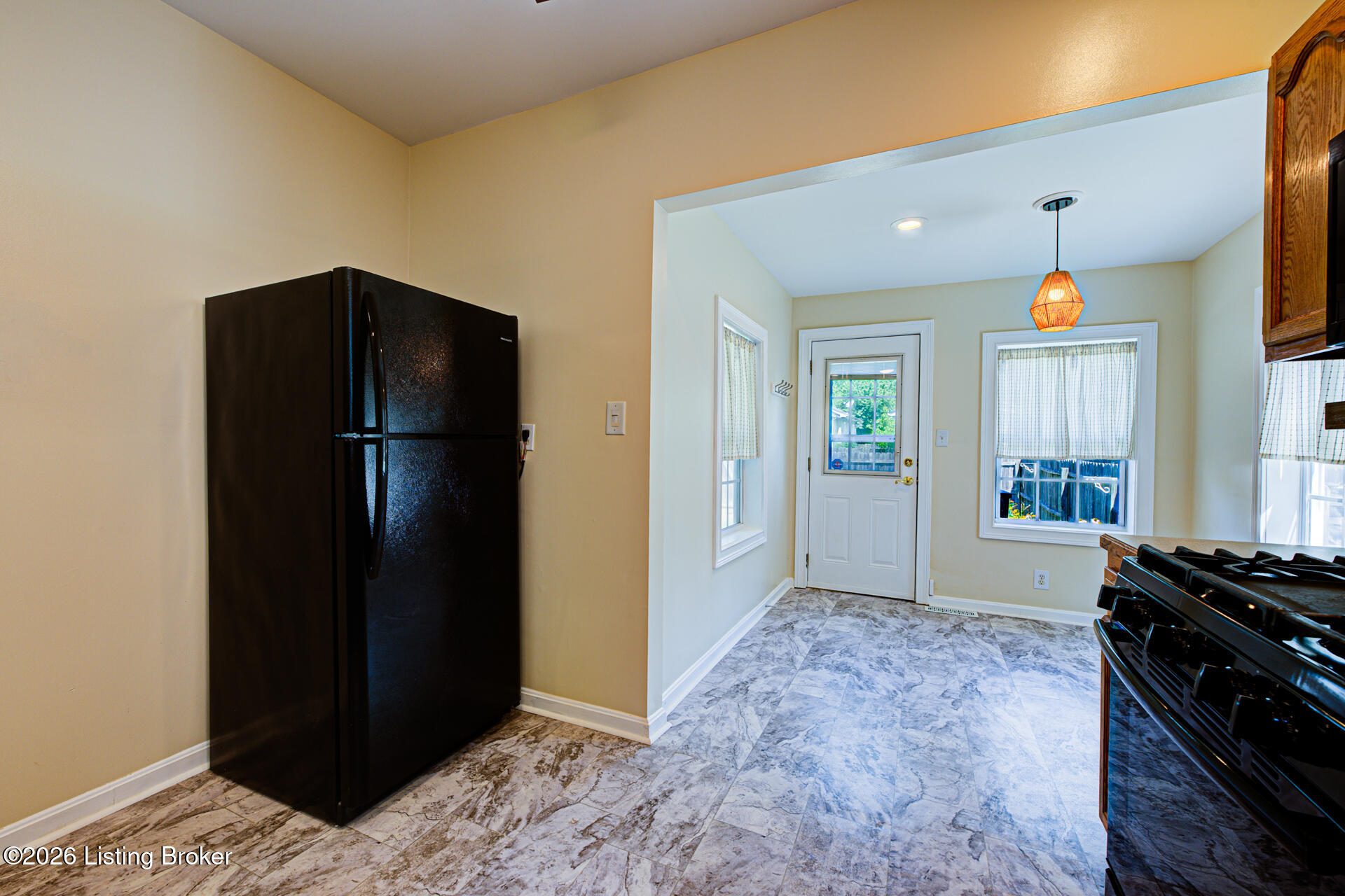 665 N Barbee Way Property Photo 14