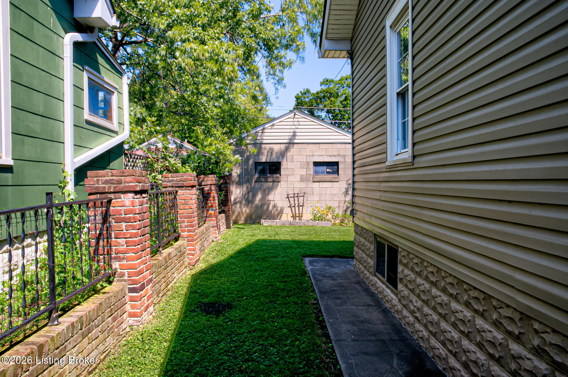 665 N Barbee Way Property Photo 28