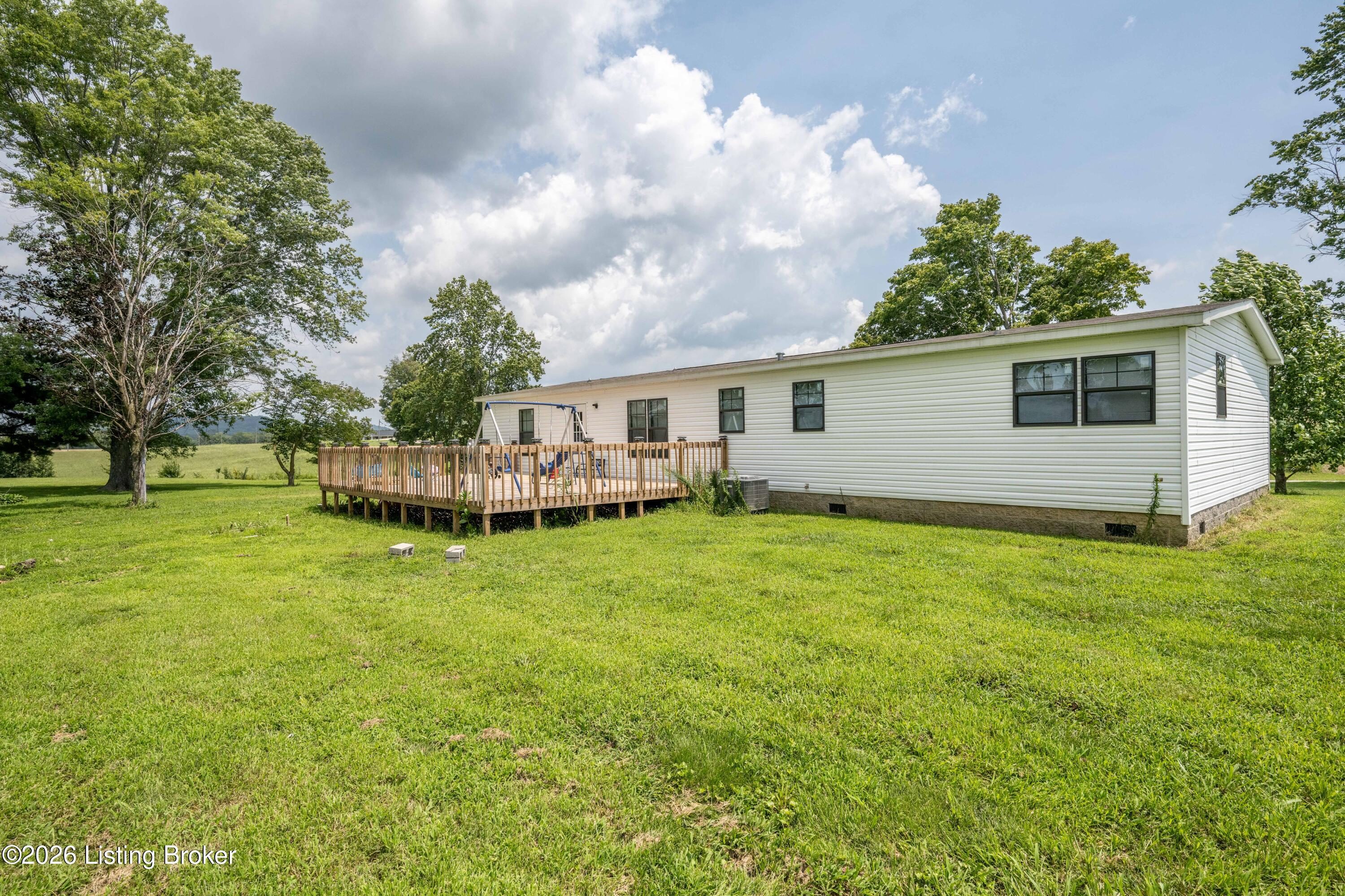 886 E Calvary Rd Property Photo 28