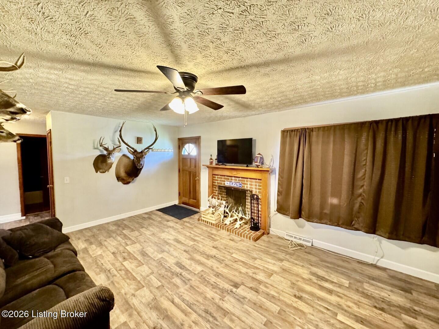 83 S Church St Property Photo 2