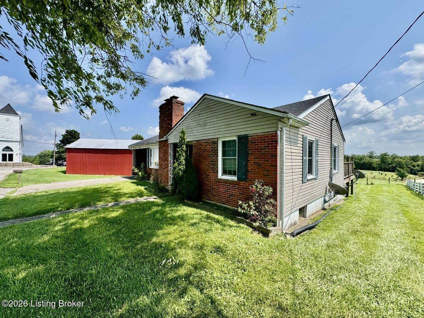 83 S Church St Property Photo 21