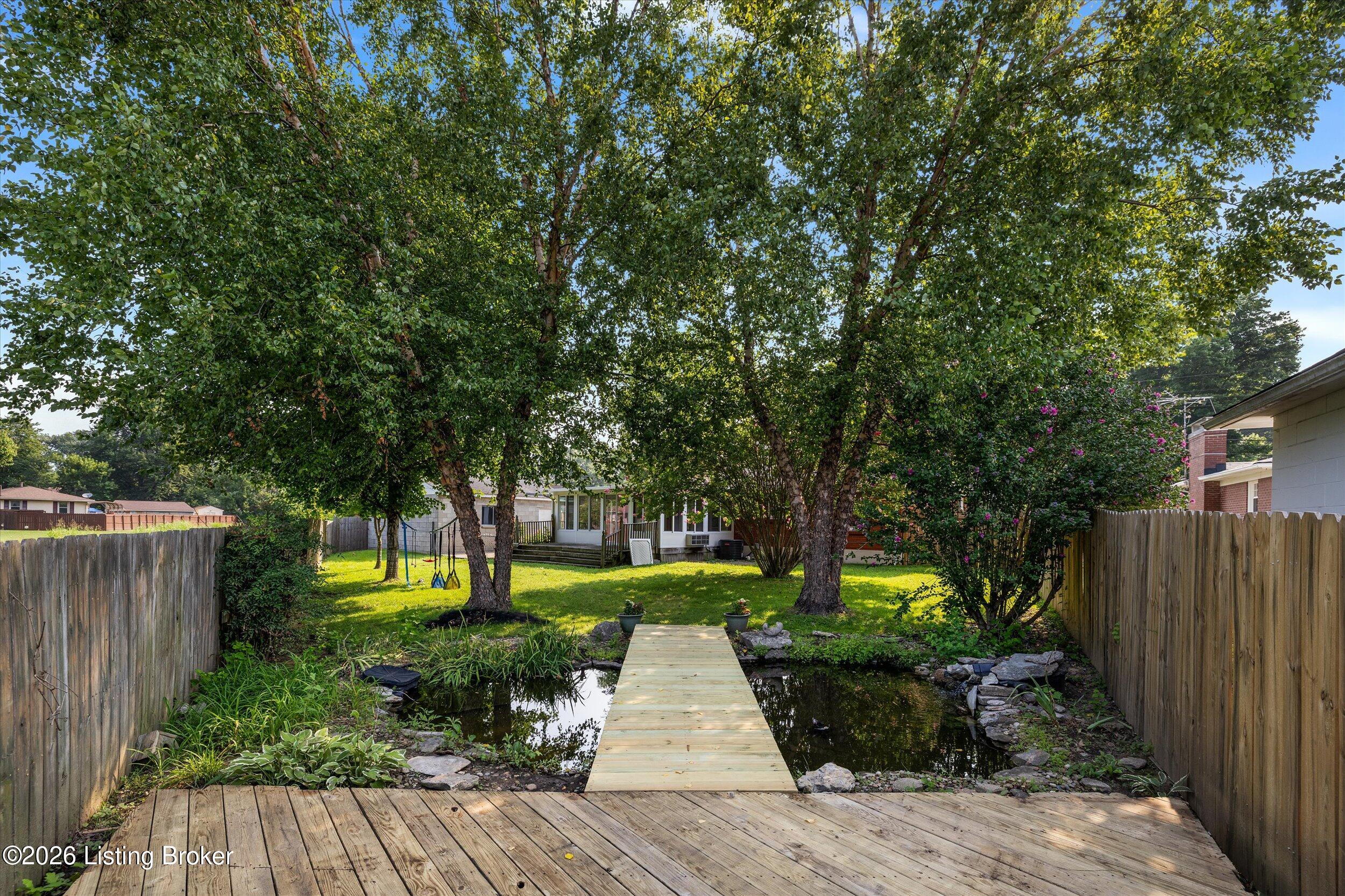 5741 Dorinda Dr Property Photo 3
