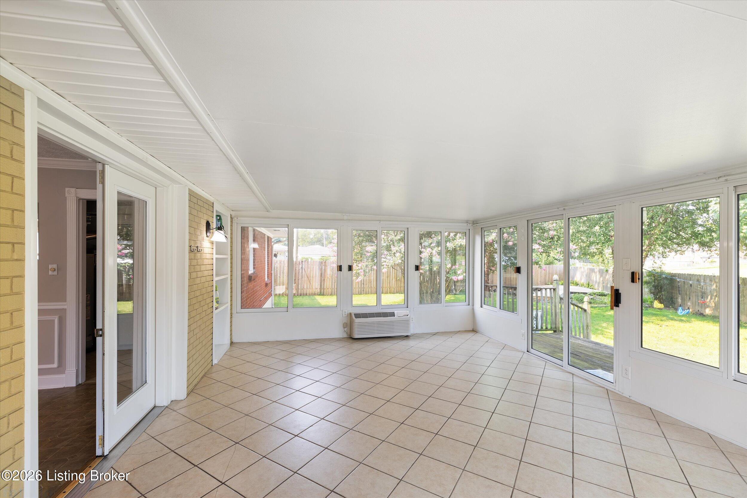 5741 Dorinda Dr Property Photo 5