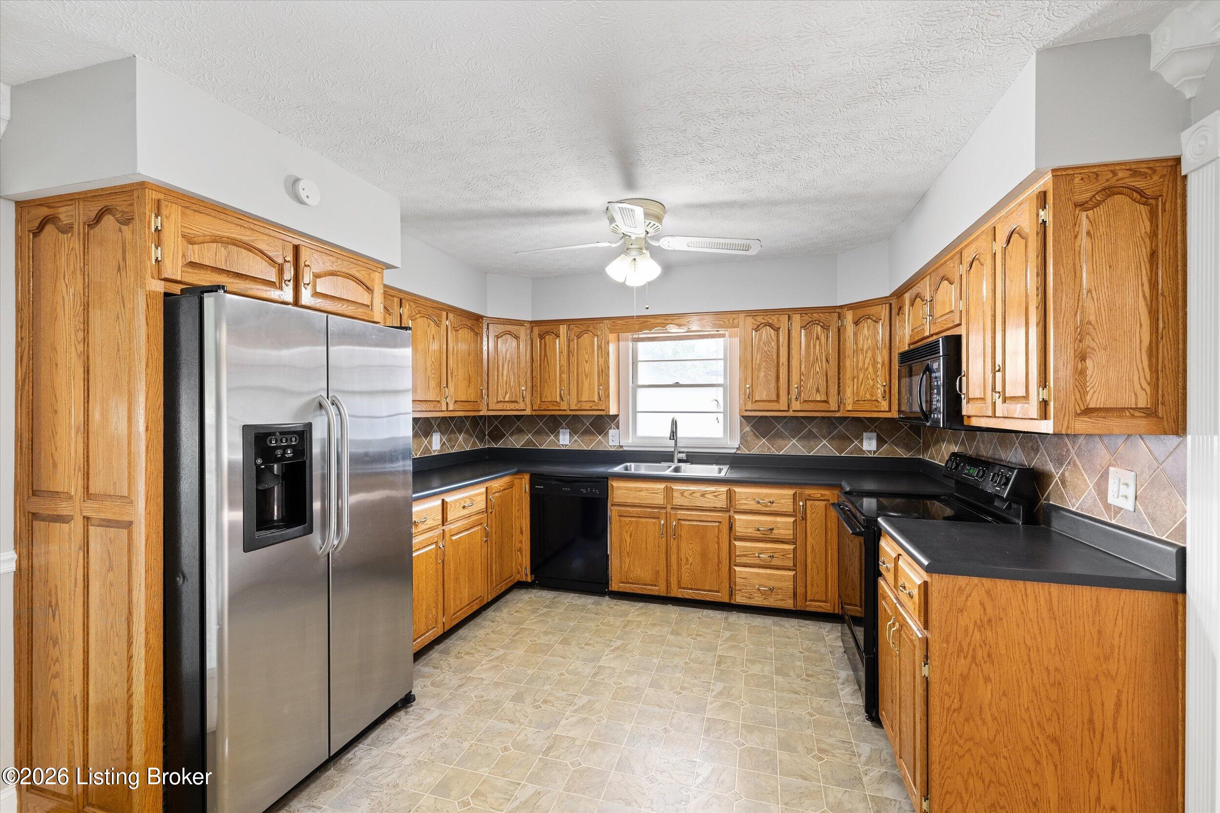 5741 Dorinda Dr Property Photo 16