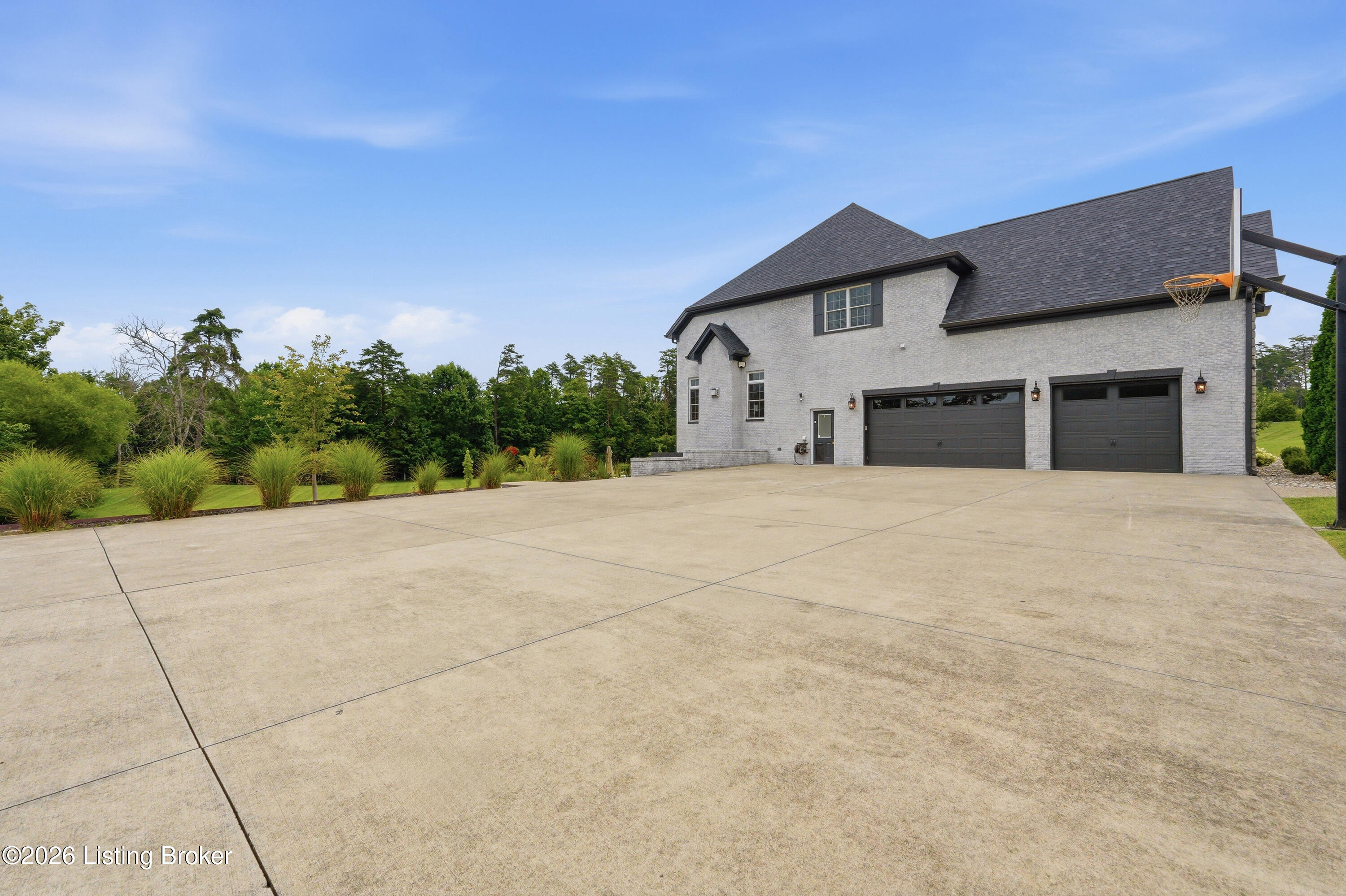 878 Woodsdale Farm Dr Property Photo 5