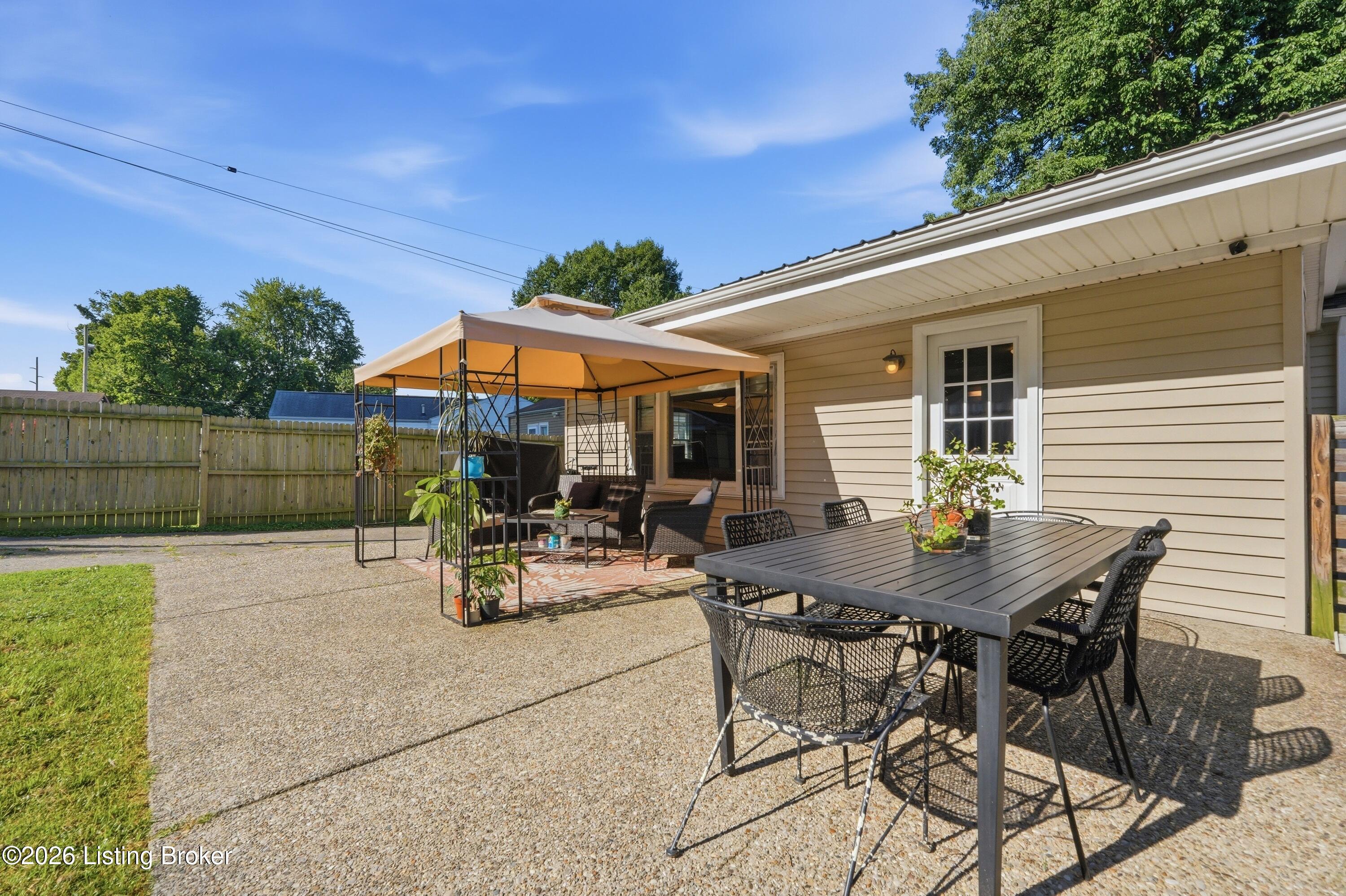 2619 Merhoff St Property Photo 17