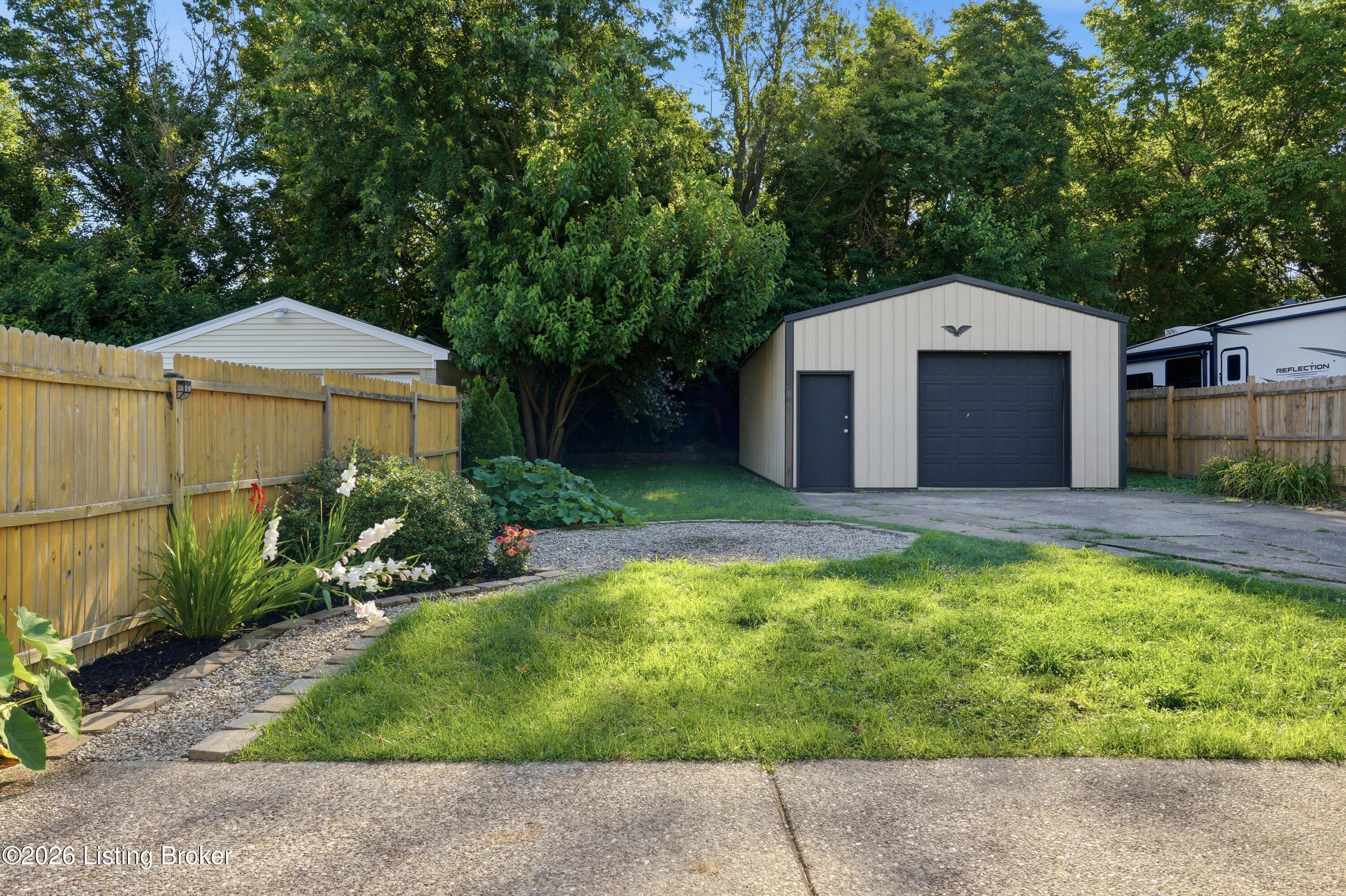 2619 Merhoff St Property Photo 18