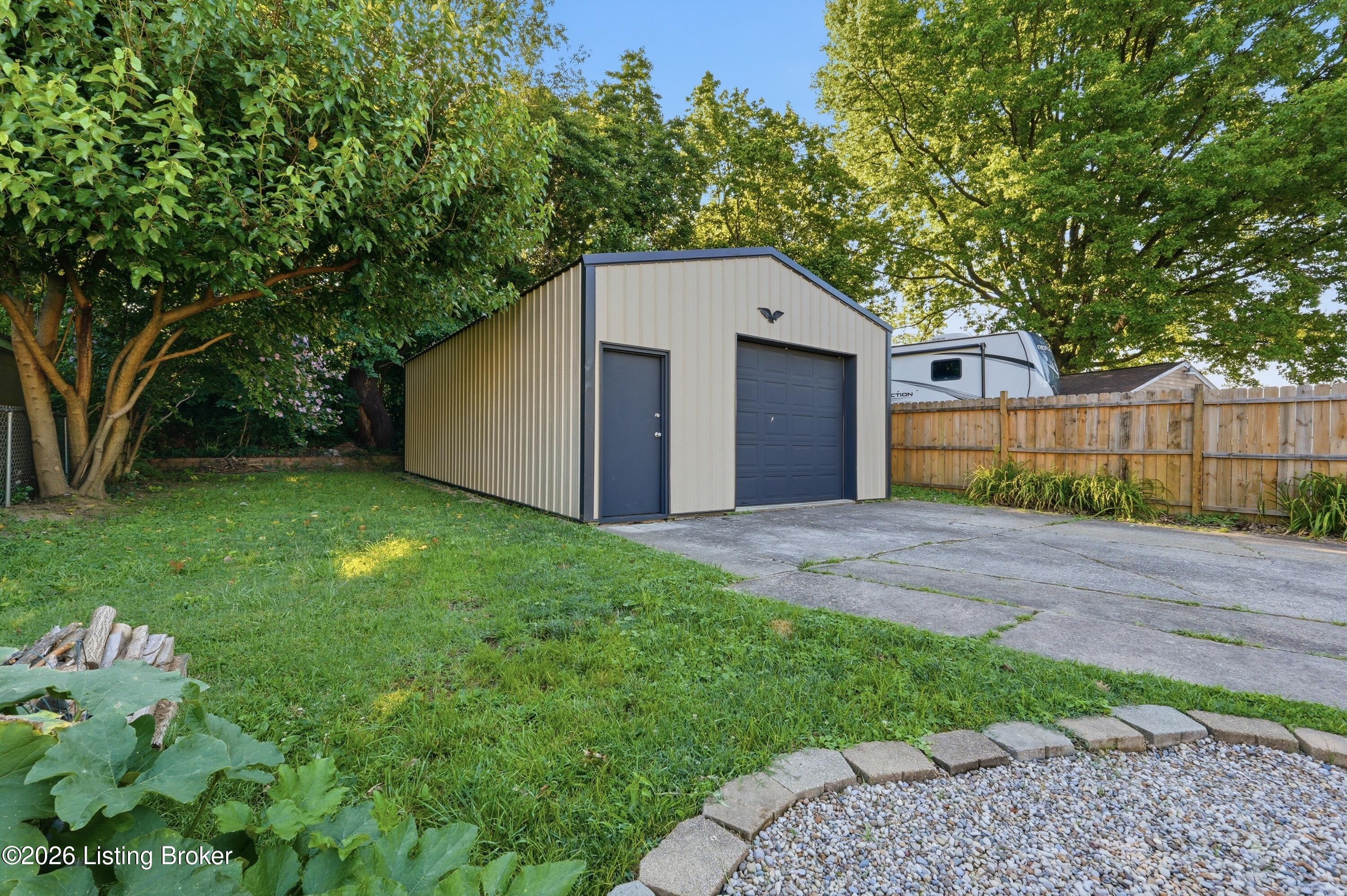 2619 Merhoff St Property Photo 22