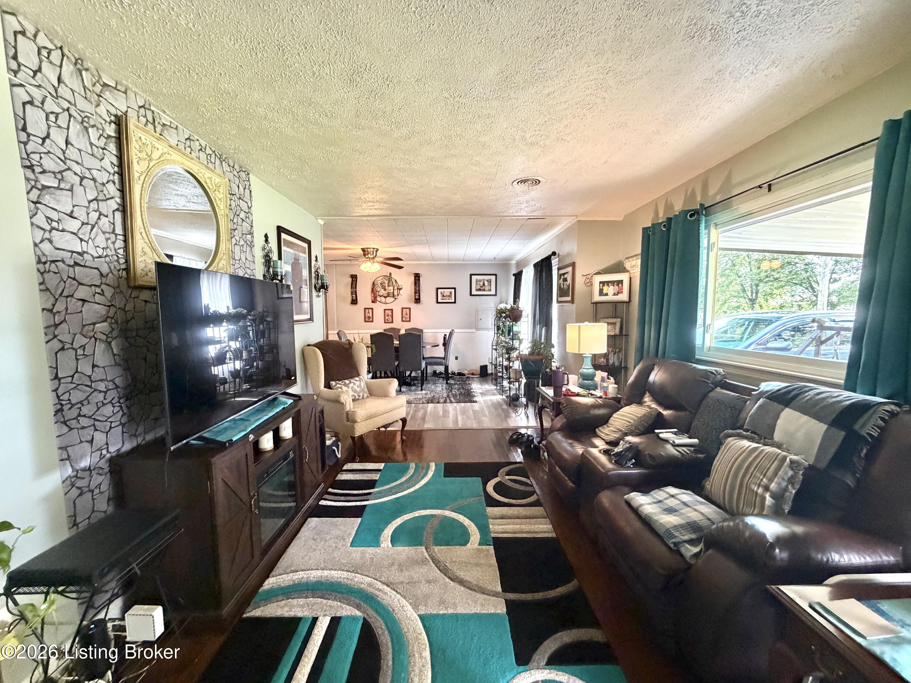 4445 Esther Ave Property Photo 11