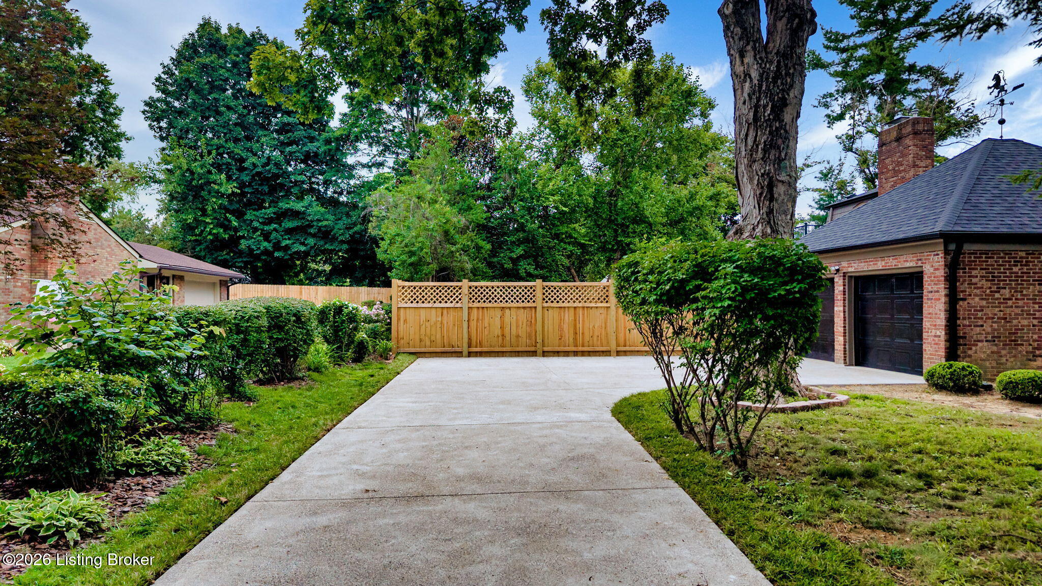 801 Greenwillow Way Property Photo 7