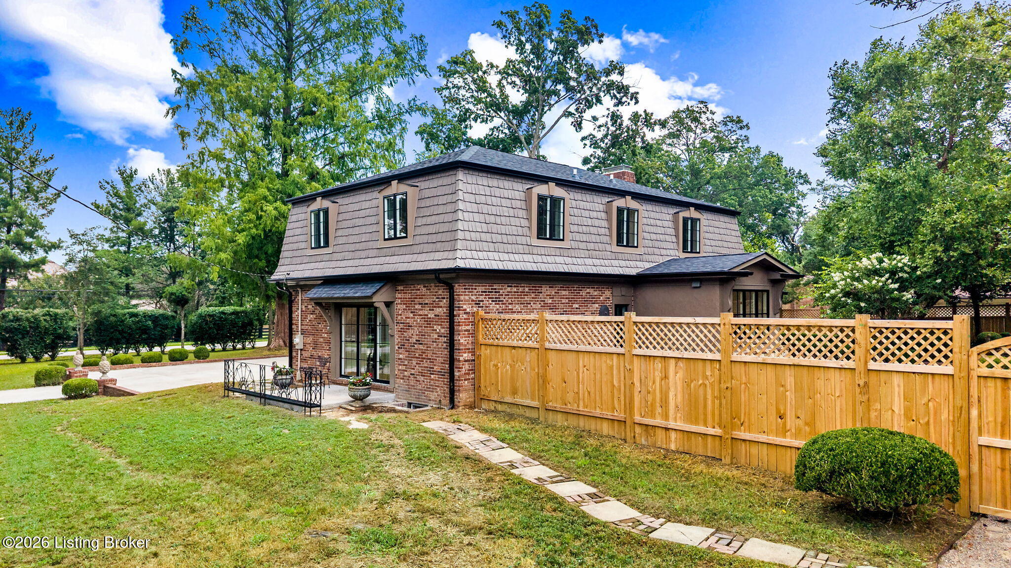 801 Greenwillow Way Property Photo 13