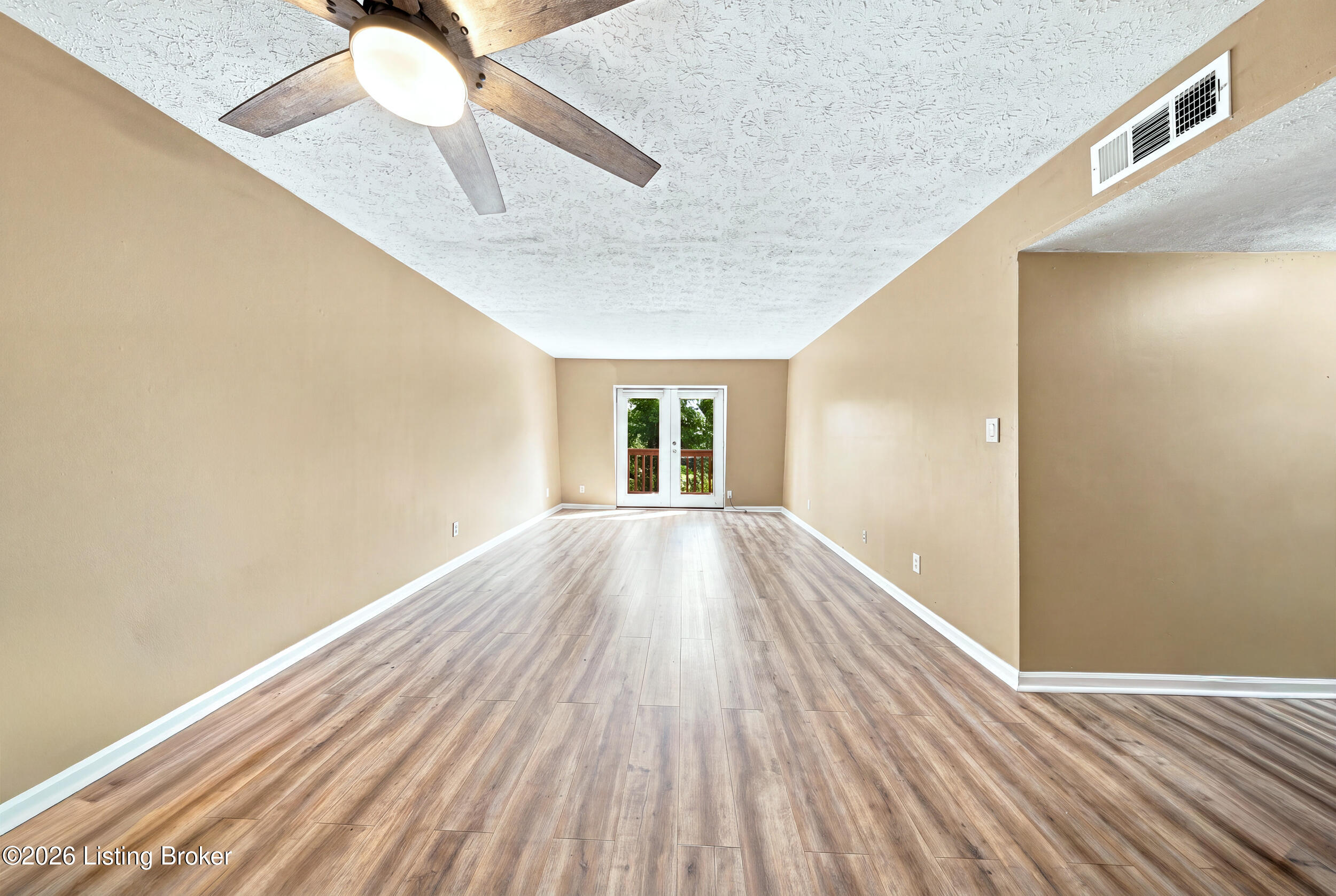 726 Zorn Ave Apt 13 Property Photo 6