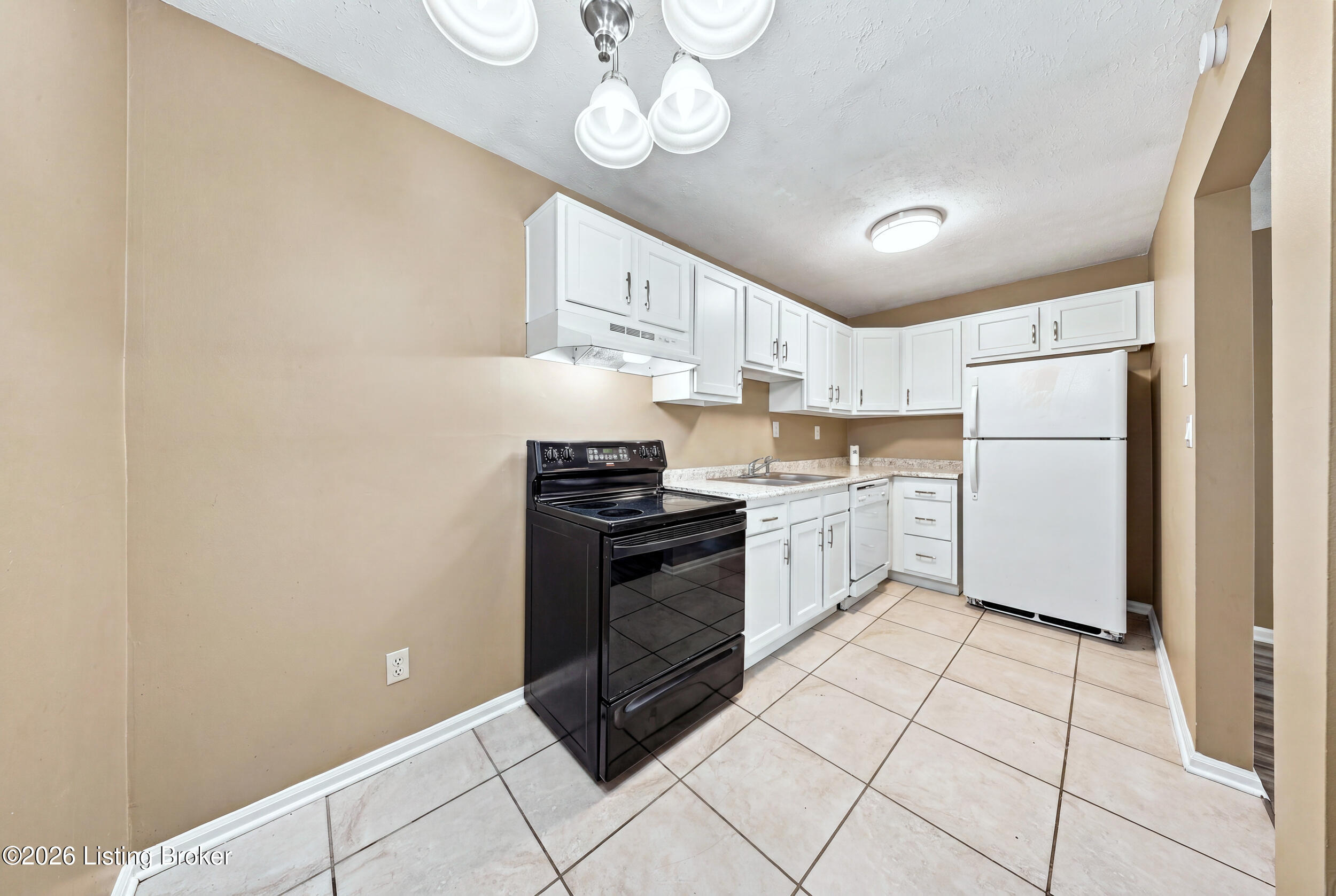 726 Zorn Ave Apt 13 Property Photo 12