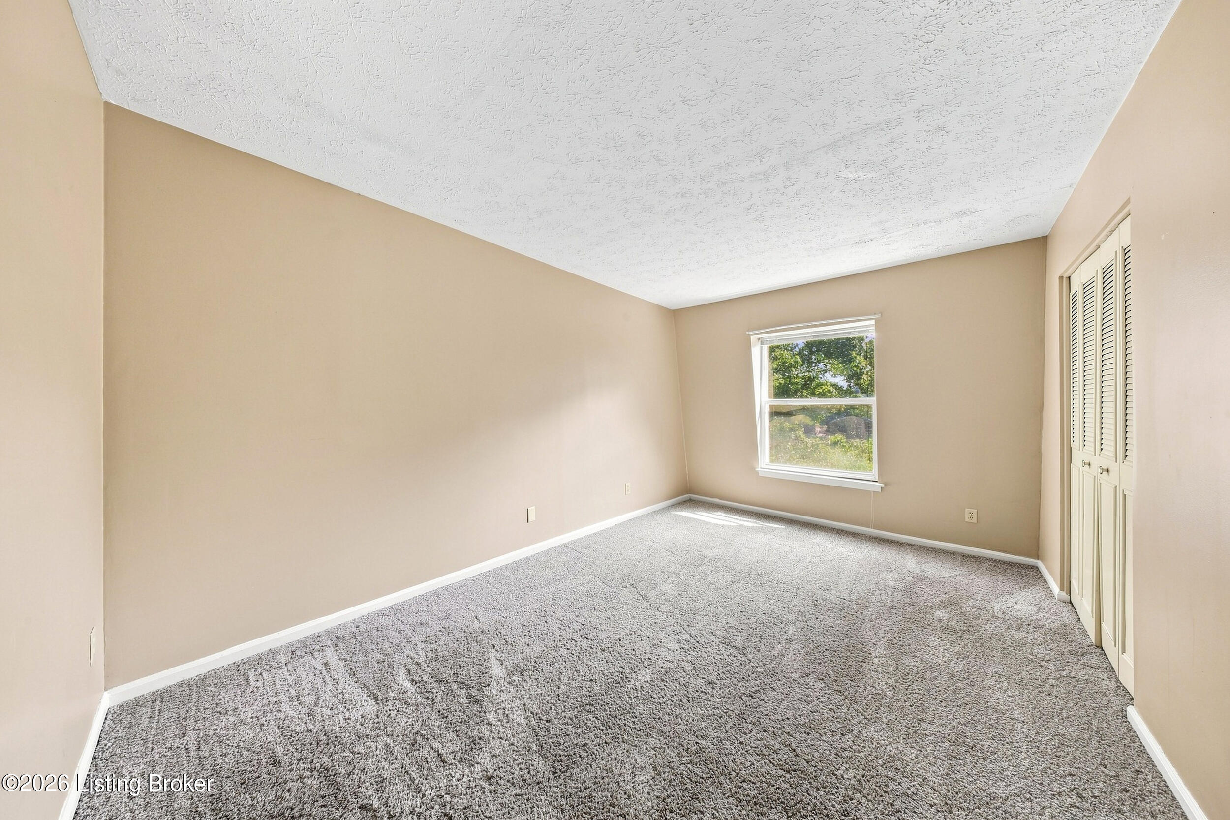 726 Zorn Ave Apt 13 Property Photo 16