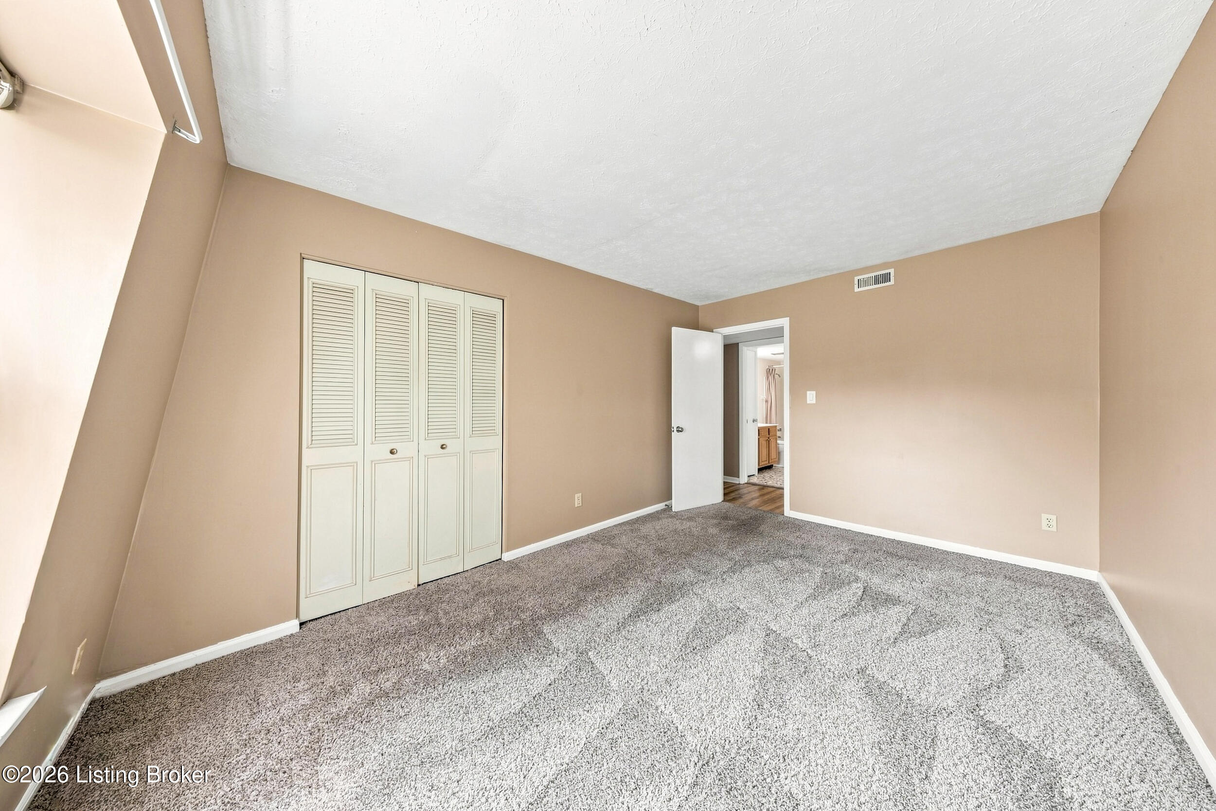 726 Zorn Ave Apt 13 Property Photo 17