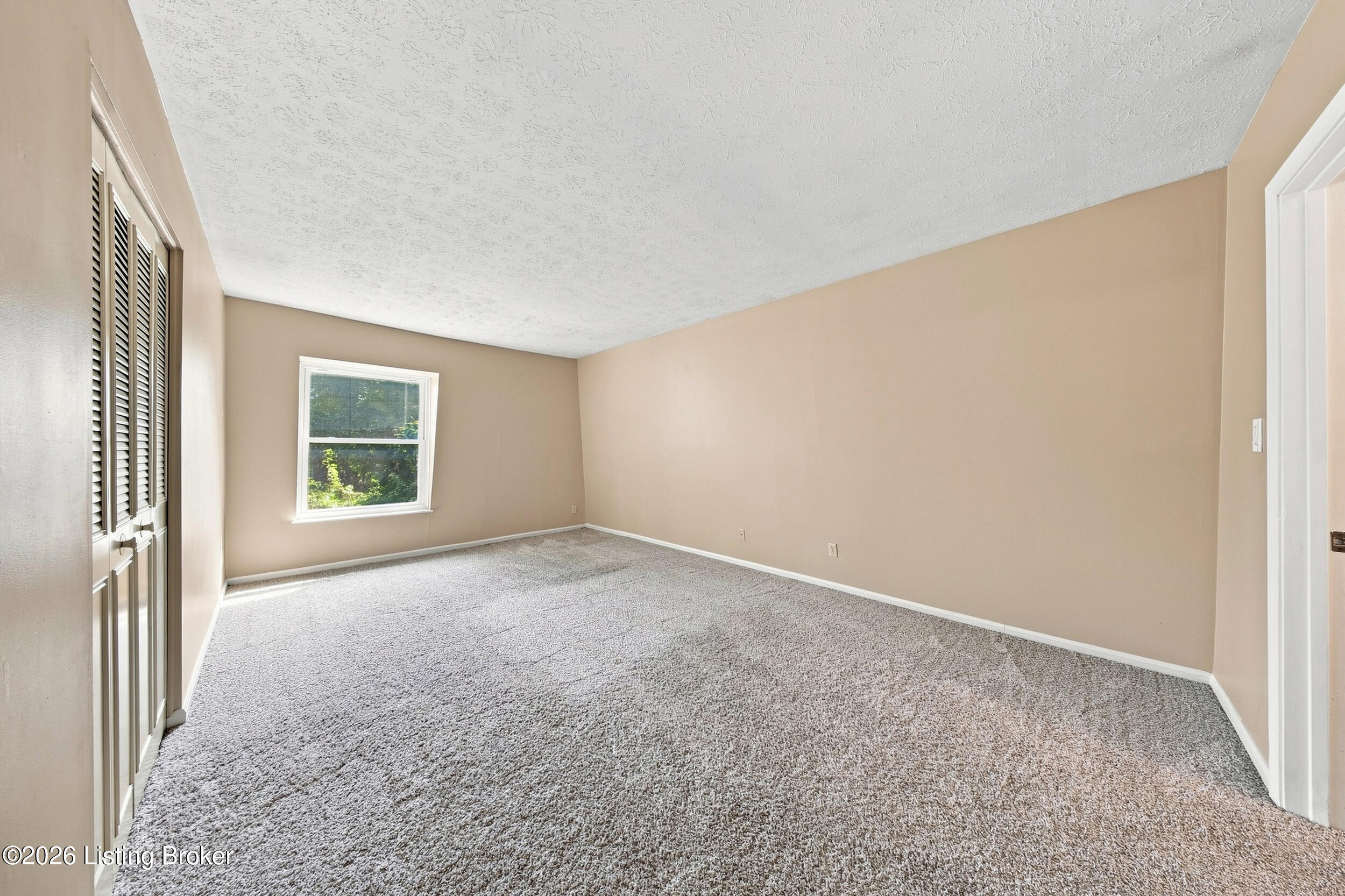726 Zorn Ave Apt 13 Property Photo 19