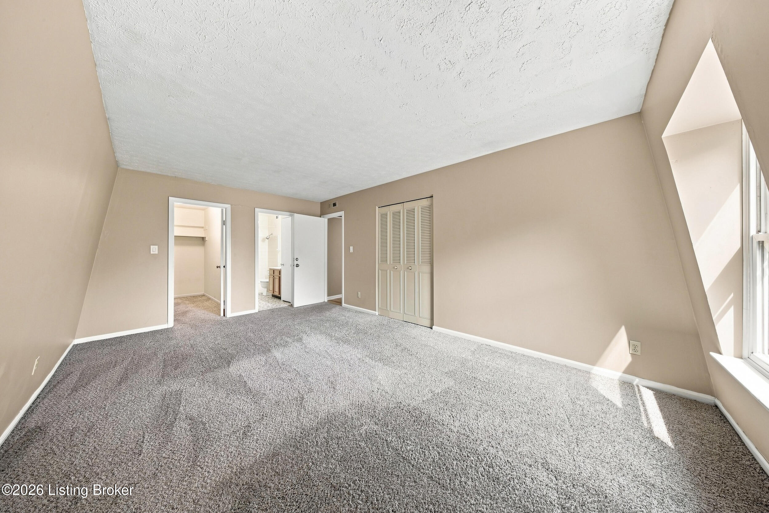 726 Zorn Ave Apt 13 Property Photo 20