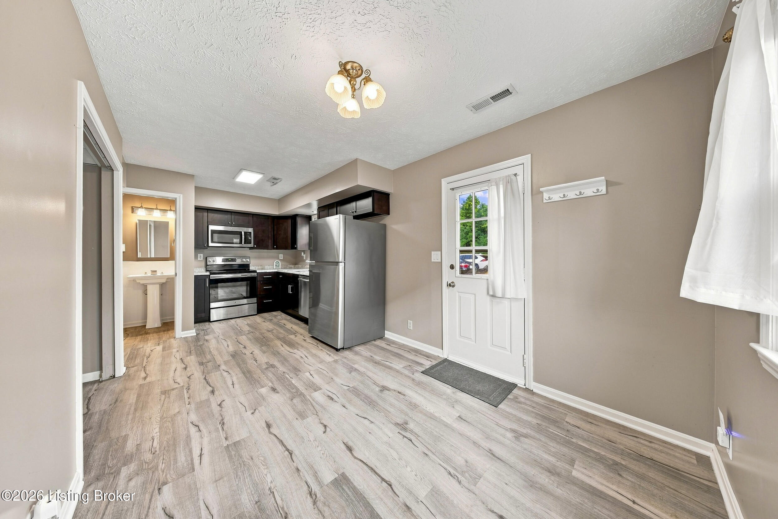 8319 Damascus Cir Property Photo 15