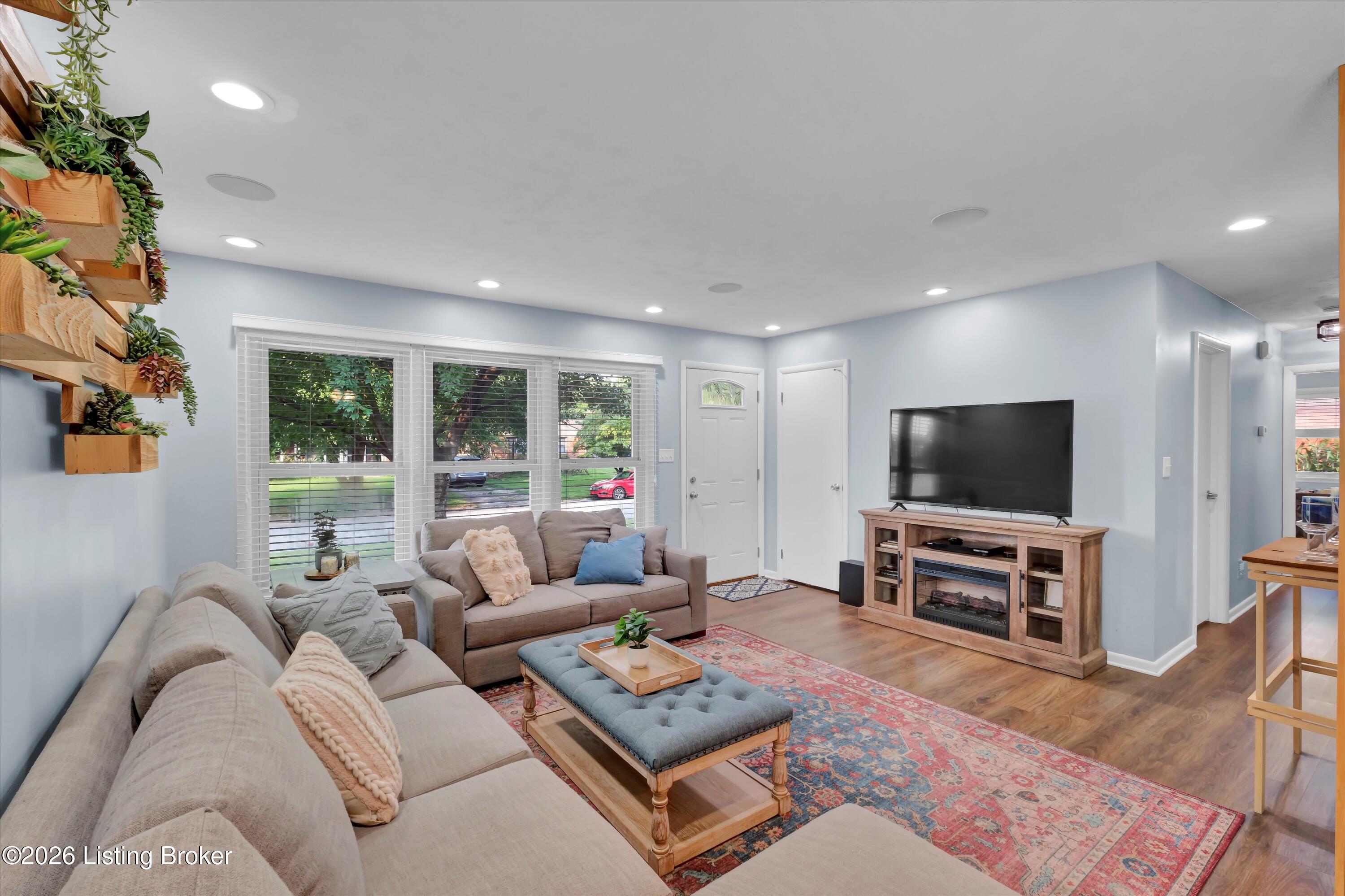 3511 Autumn Way Property Photo 7